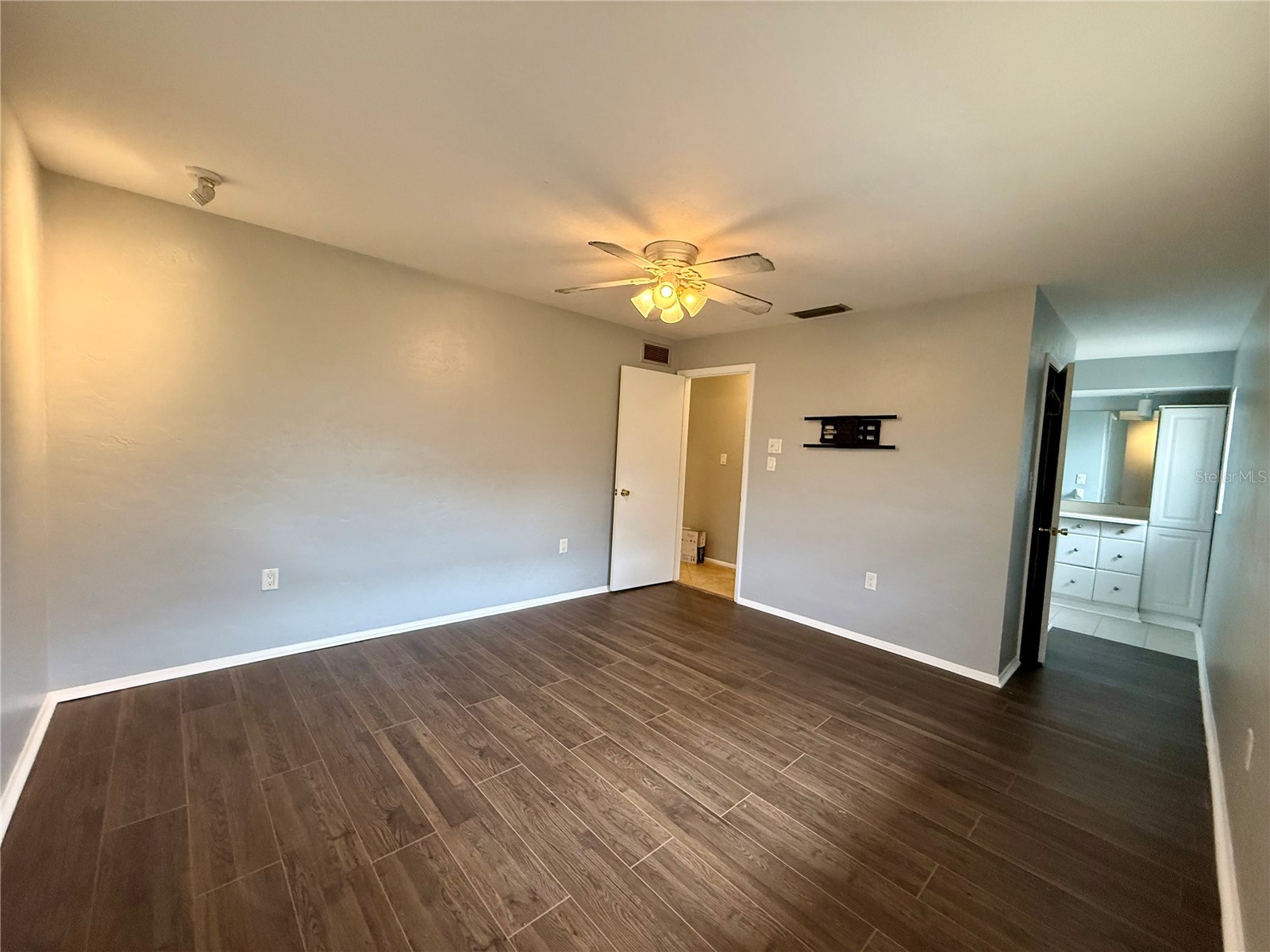 2328 Cass Street Sarasota FL 34231 A4679893 image18