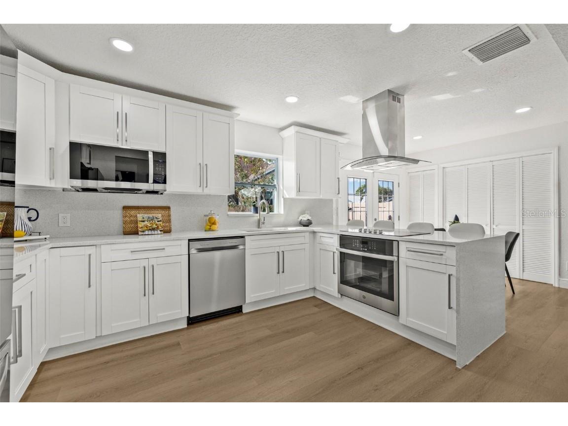 2328 Dartmouth Avenue N Saint Petersburg FL 33713 TB8365594 image14