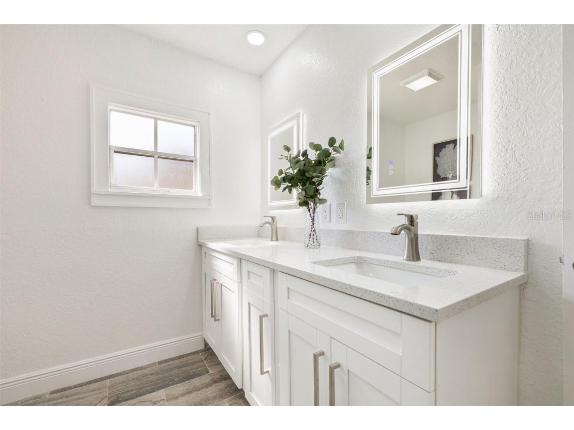 2328 Dartmouth Avenue N Saint Petersburg FL 33713 TB8365594 image24