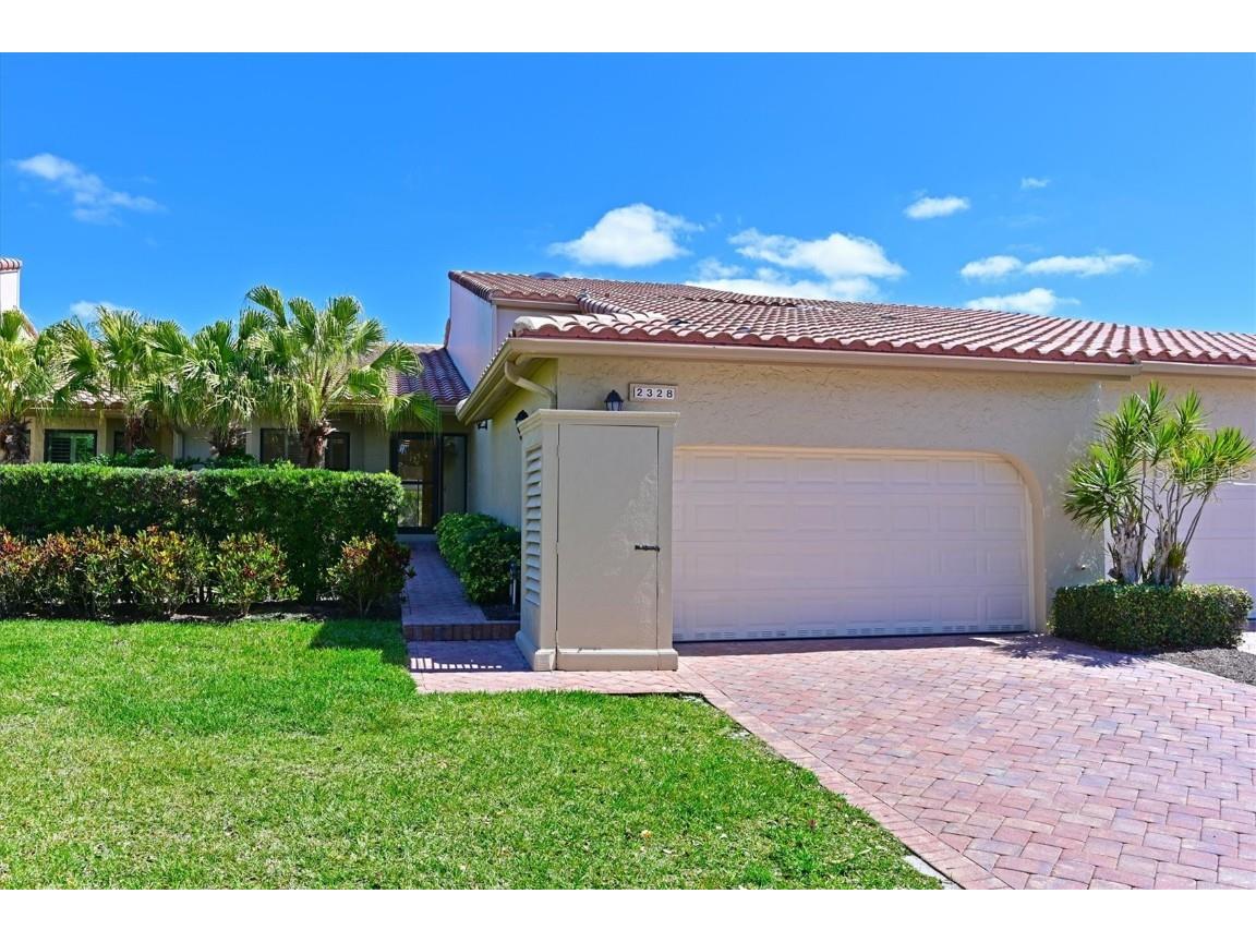 2328 Harbour Oaks Drive Longboat Key FL 34228 - SARASOTA BAY & GULF OF MEXICO A4564085 image1
