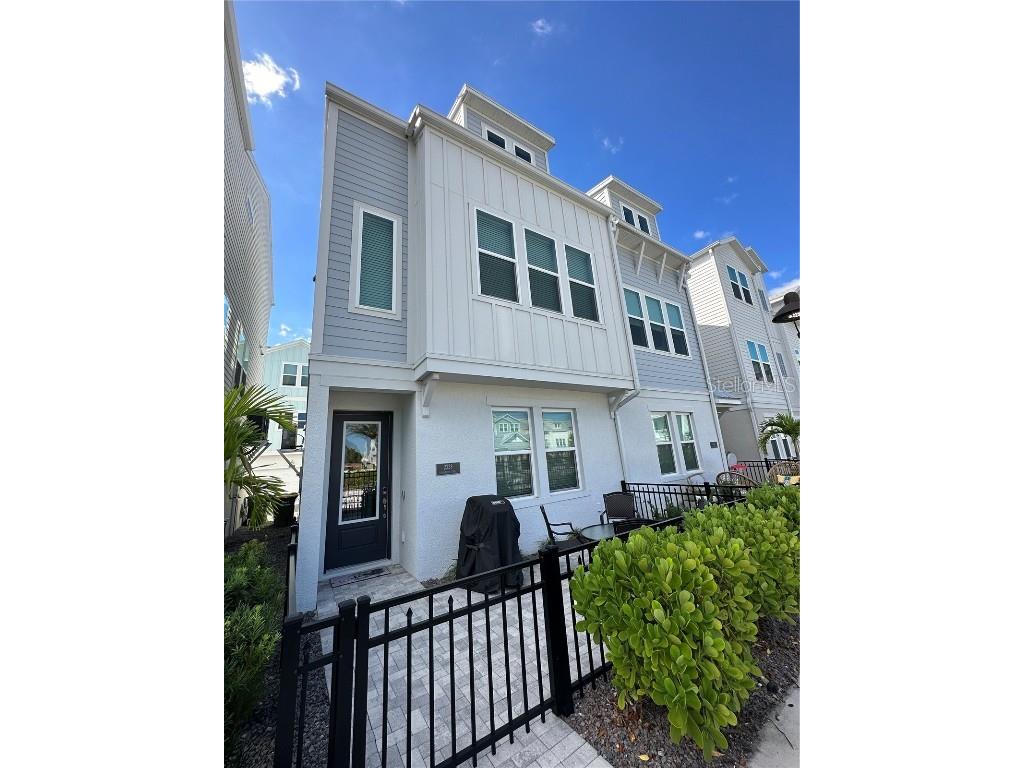 2328 Lindstrom Street Sarasota FL 34237 A4586628 image1