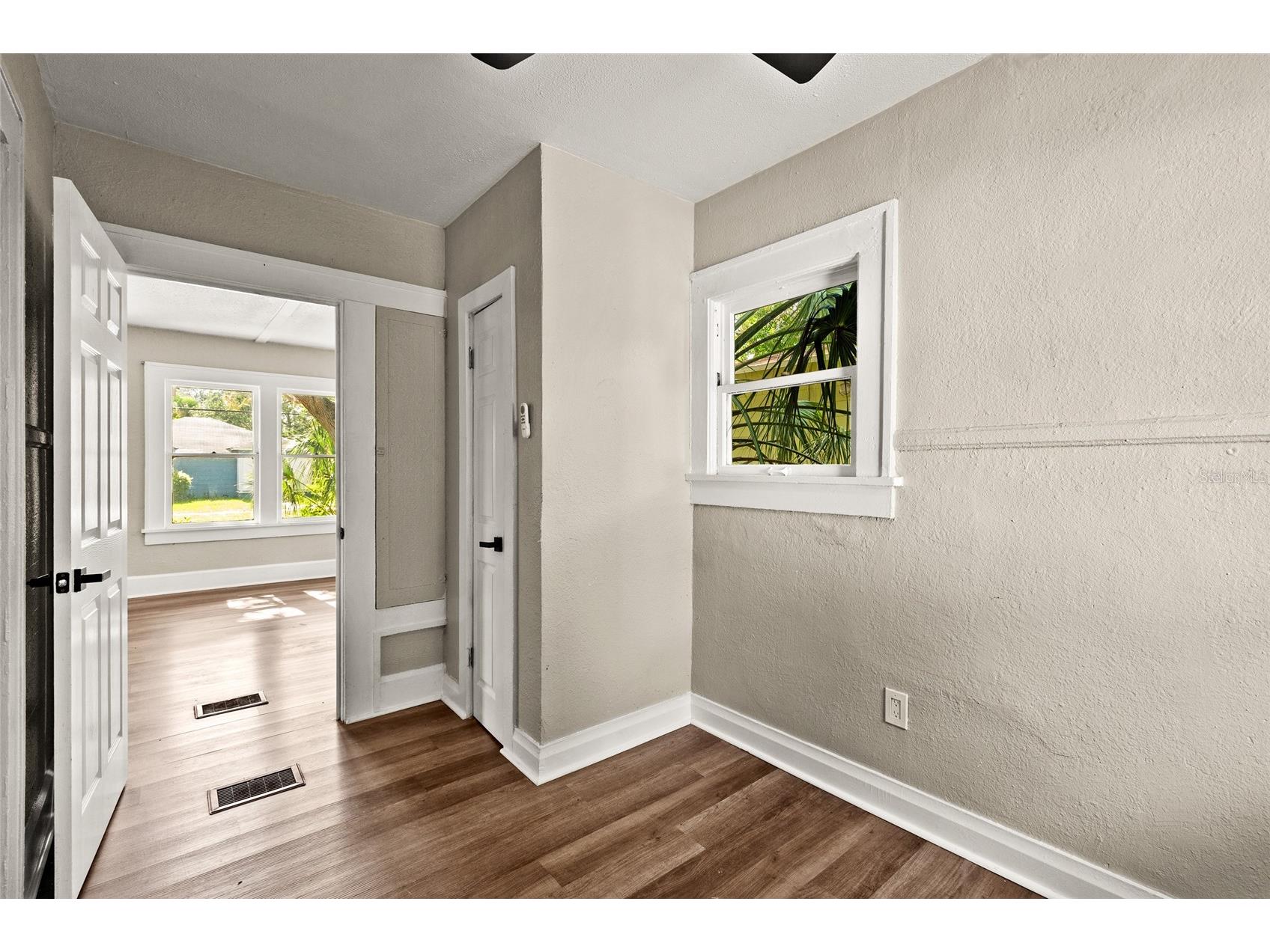 2329 7 Street S Saint Petersburg FL 33714 G5114130 image26