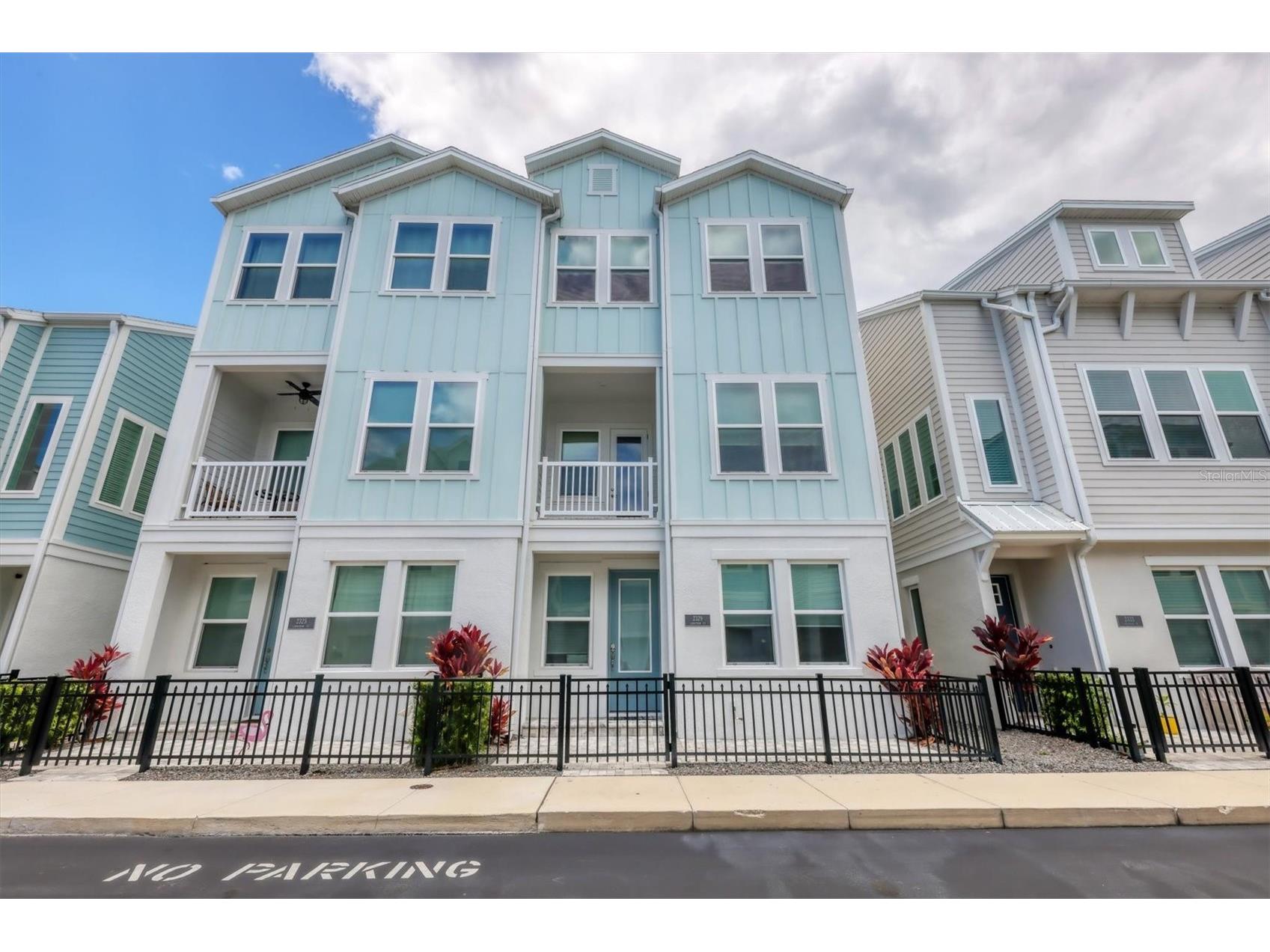 2329 Lindstrom Street Sarasota FL 34236 A4696337 image1