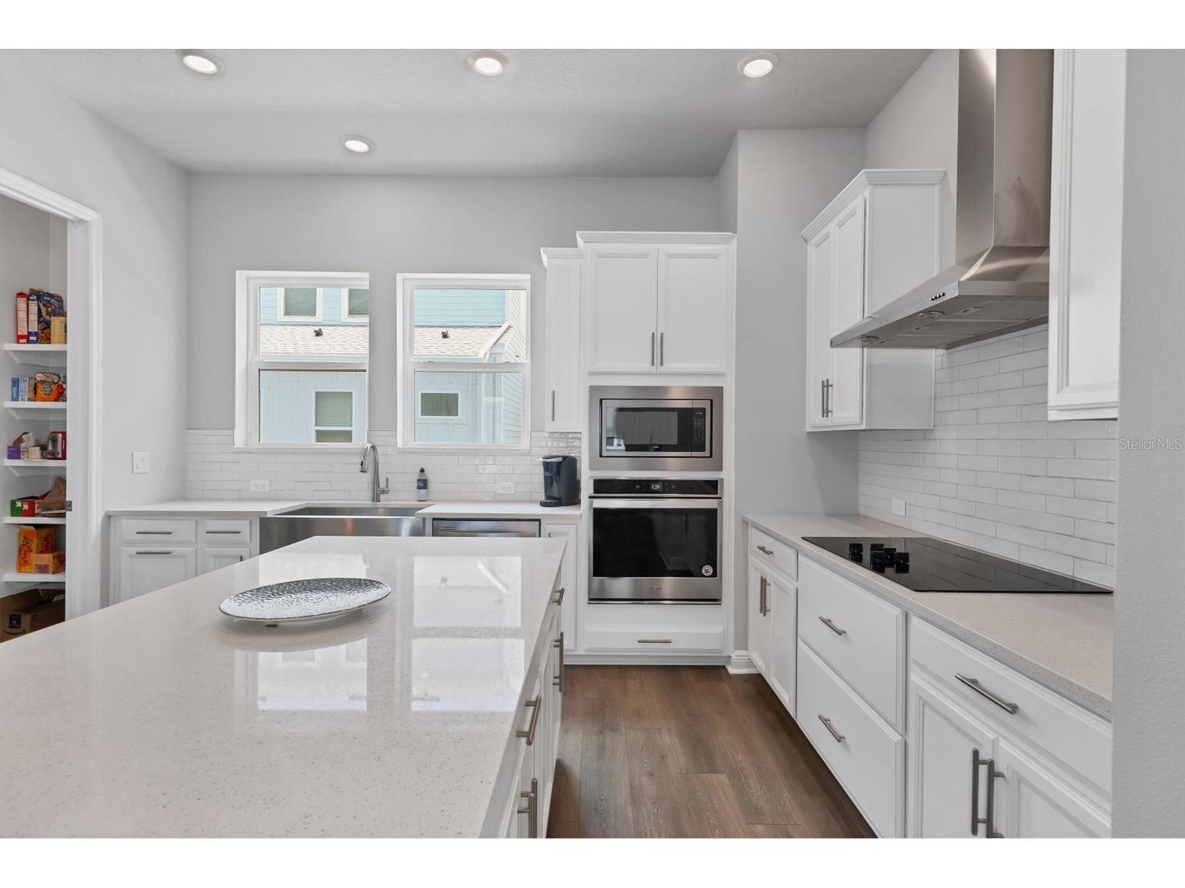 2329 Lindstrom Street Sarasota FL 34236 A4696337 image10