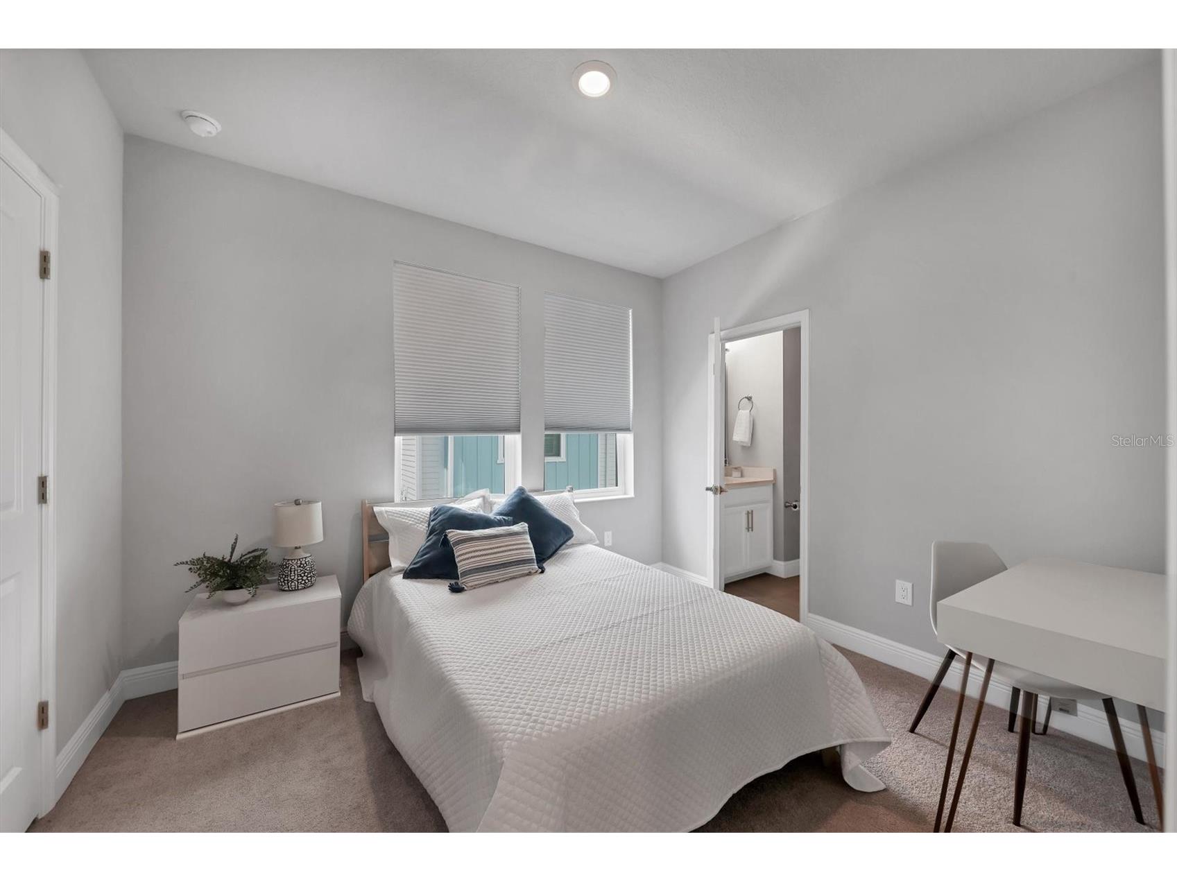 2329 Lindstrom Street Sarasota FL 34236 A4696337 image23