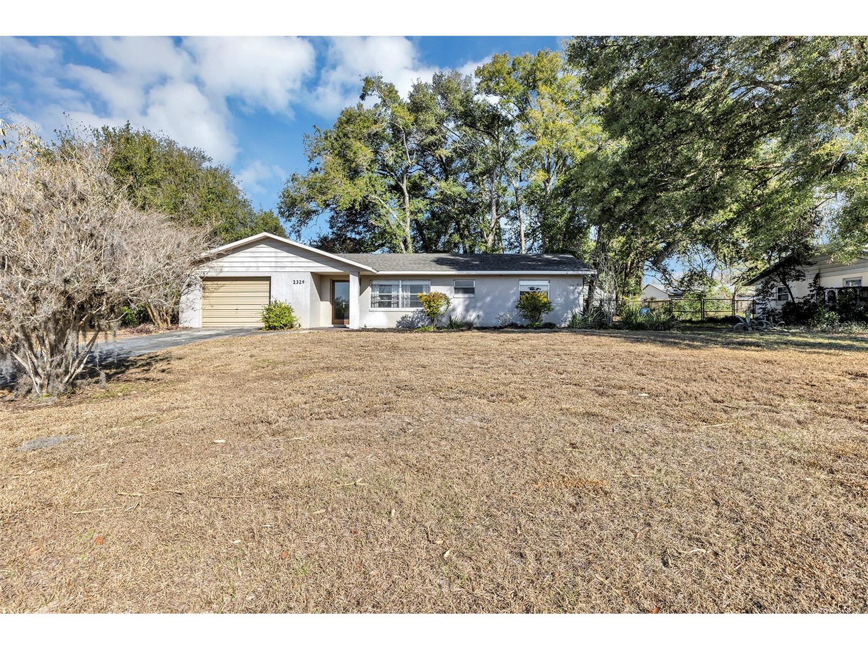 2329 North Avenue Leesburg FL 34748 V4946958 image1