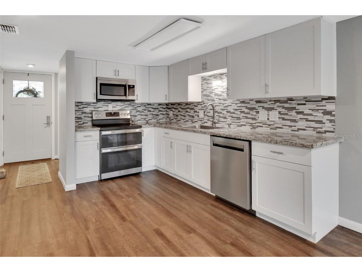 2329 River Ridge Road #13 Deland FL 32720 - ST JOHN'S RIVER V4940013 image12