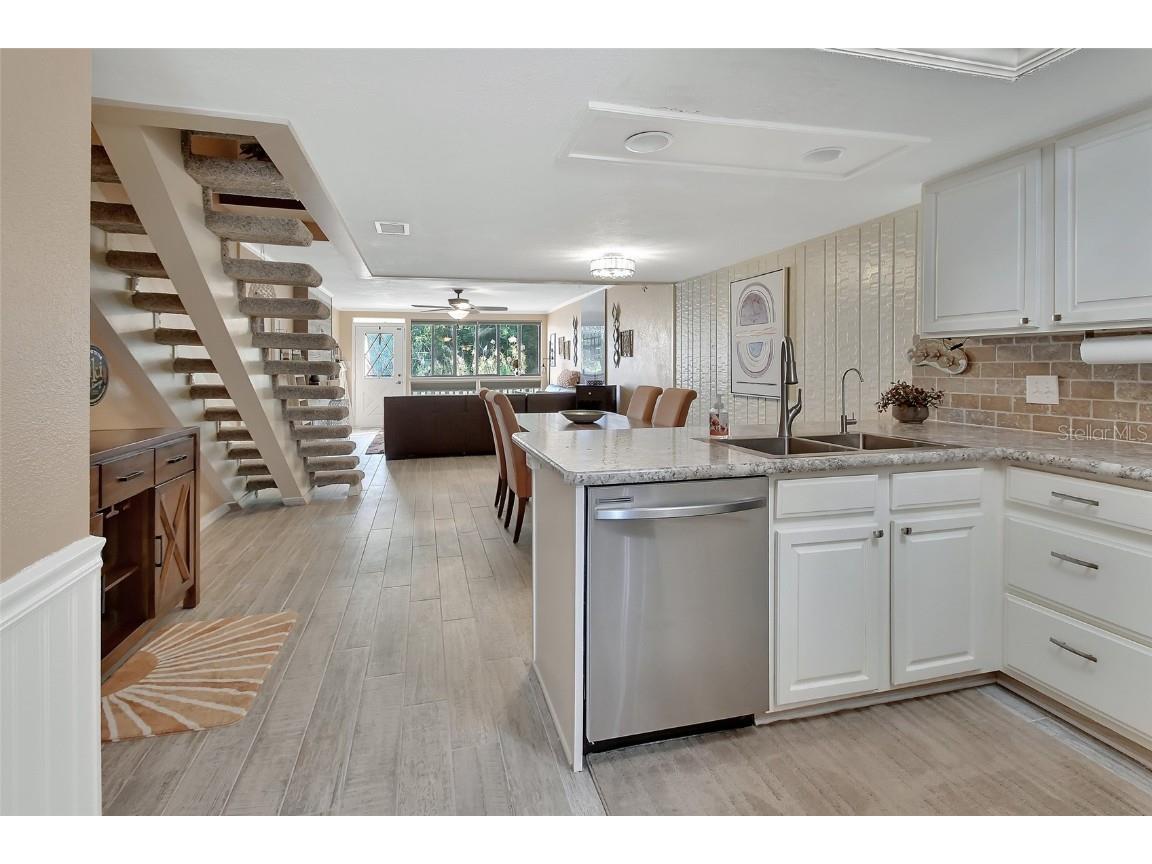 2329 River Ridge Road #4 Deland FL 32720 - ST JOHN'S RIVER V4944257 image4