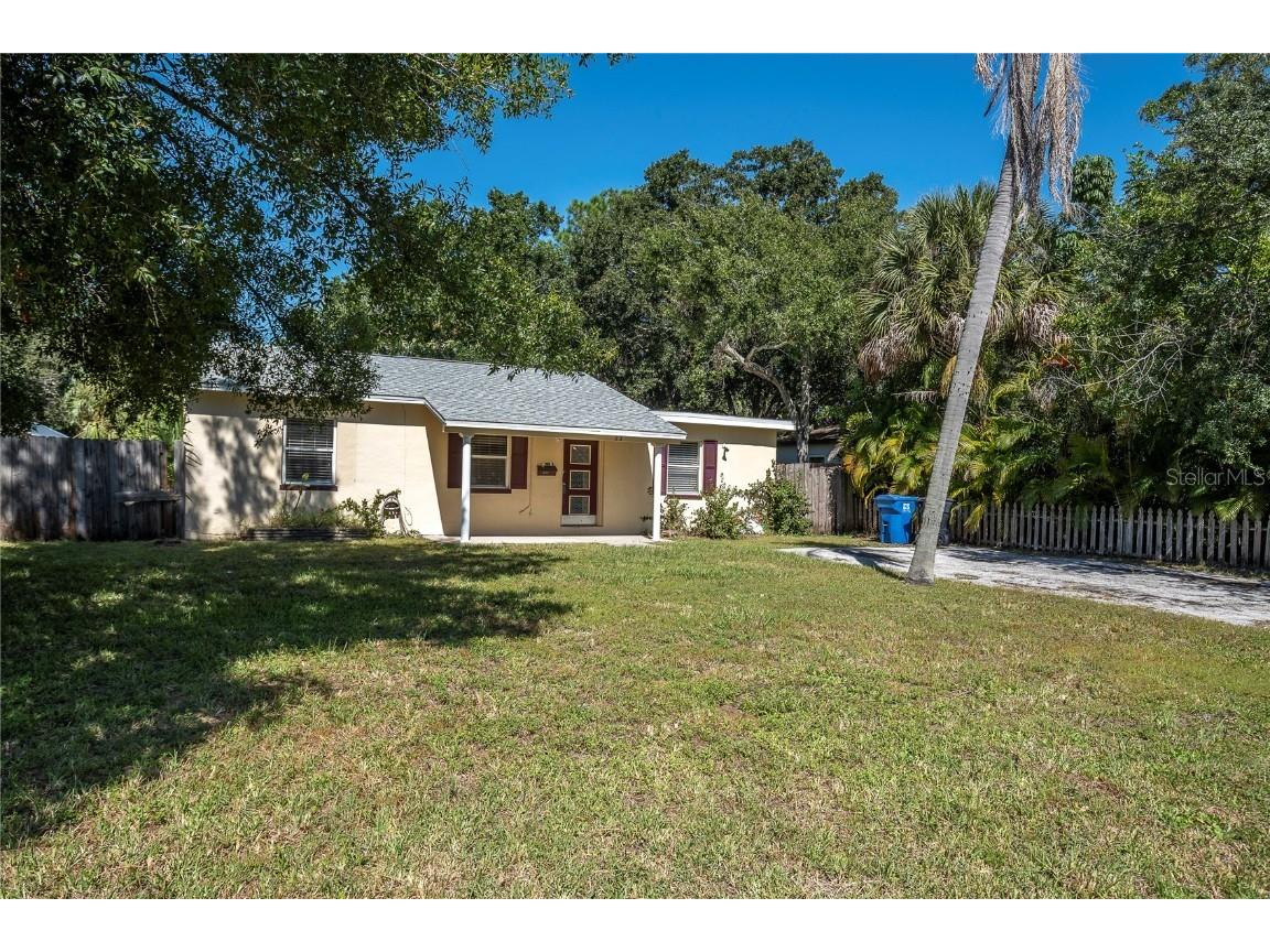 233 41st Avenue NE Saint Petersburg FL 33703 TB8438896 image1