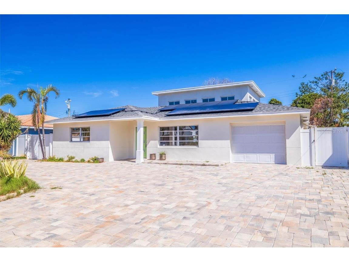 233 45th Avenue Saint Pete Beach FL 33706 TB8376081 image1