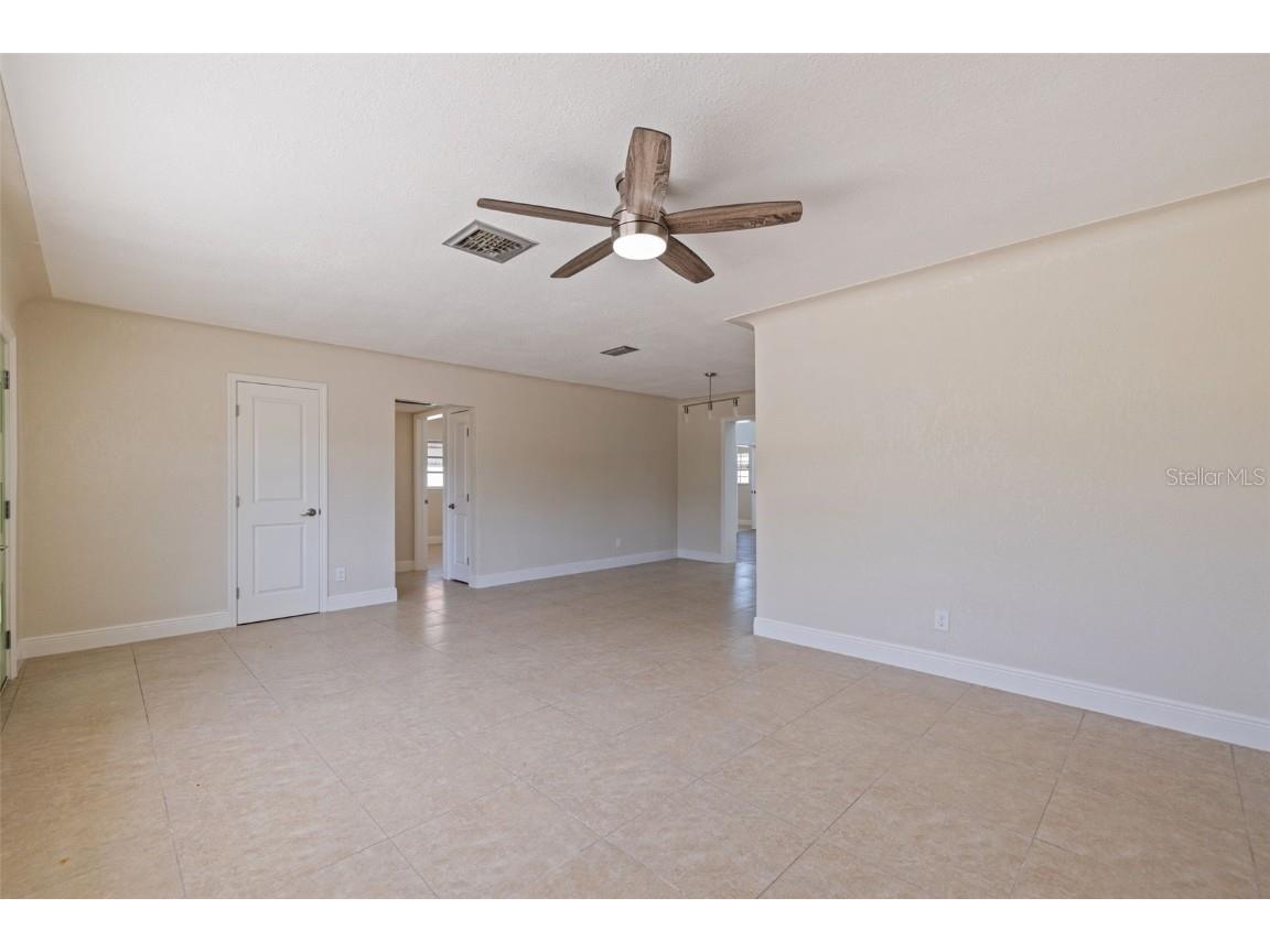 233 45th Avenue Saint Pete Beach FL 33706 TB8376081 image11