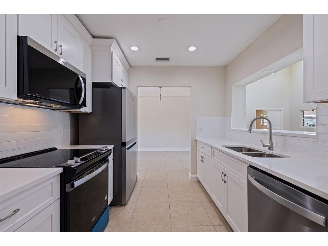 233 45th Avenue Saint Pete Beach FL 33706 TB8376081 image6