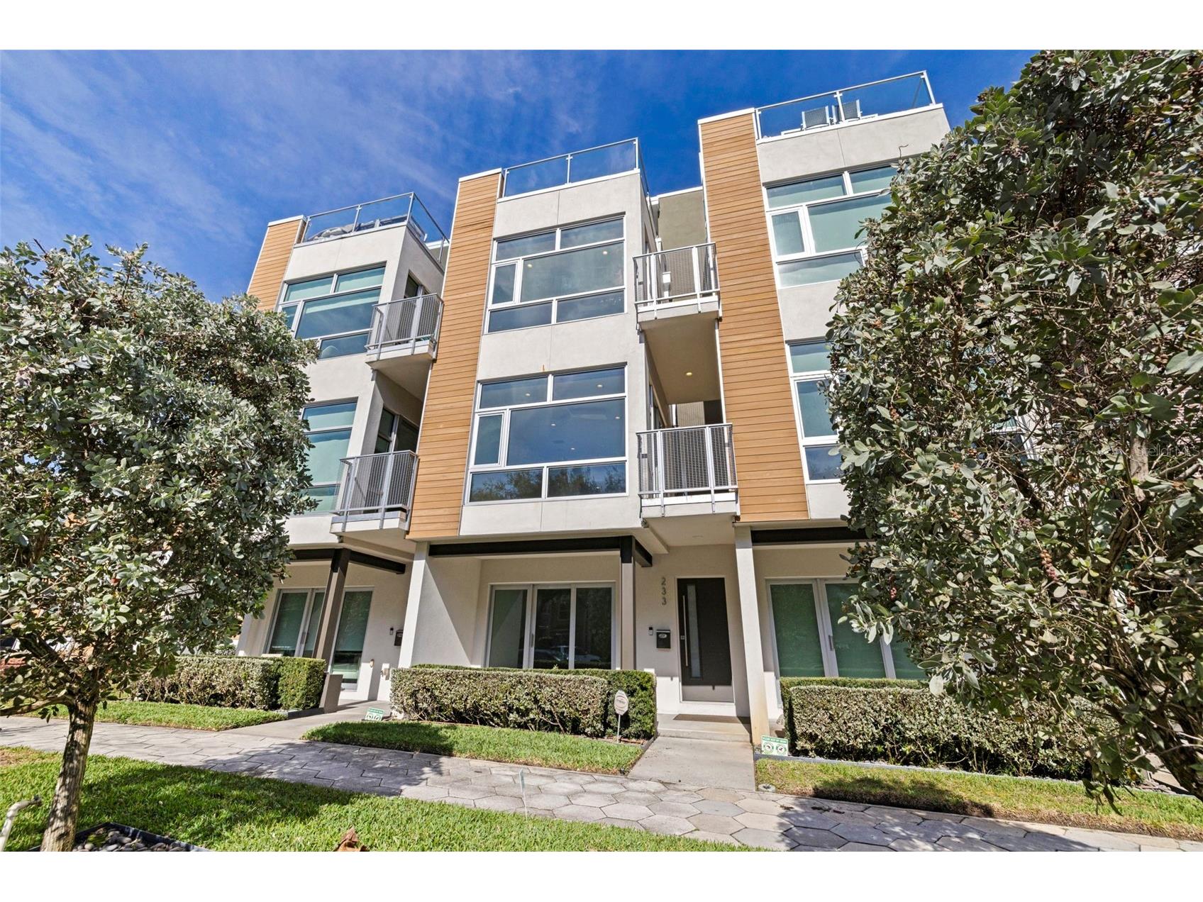 233 4th Avenue N Saint Petersburg FL 33701 TB8463617 image1