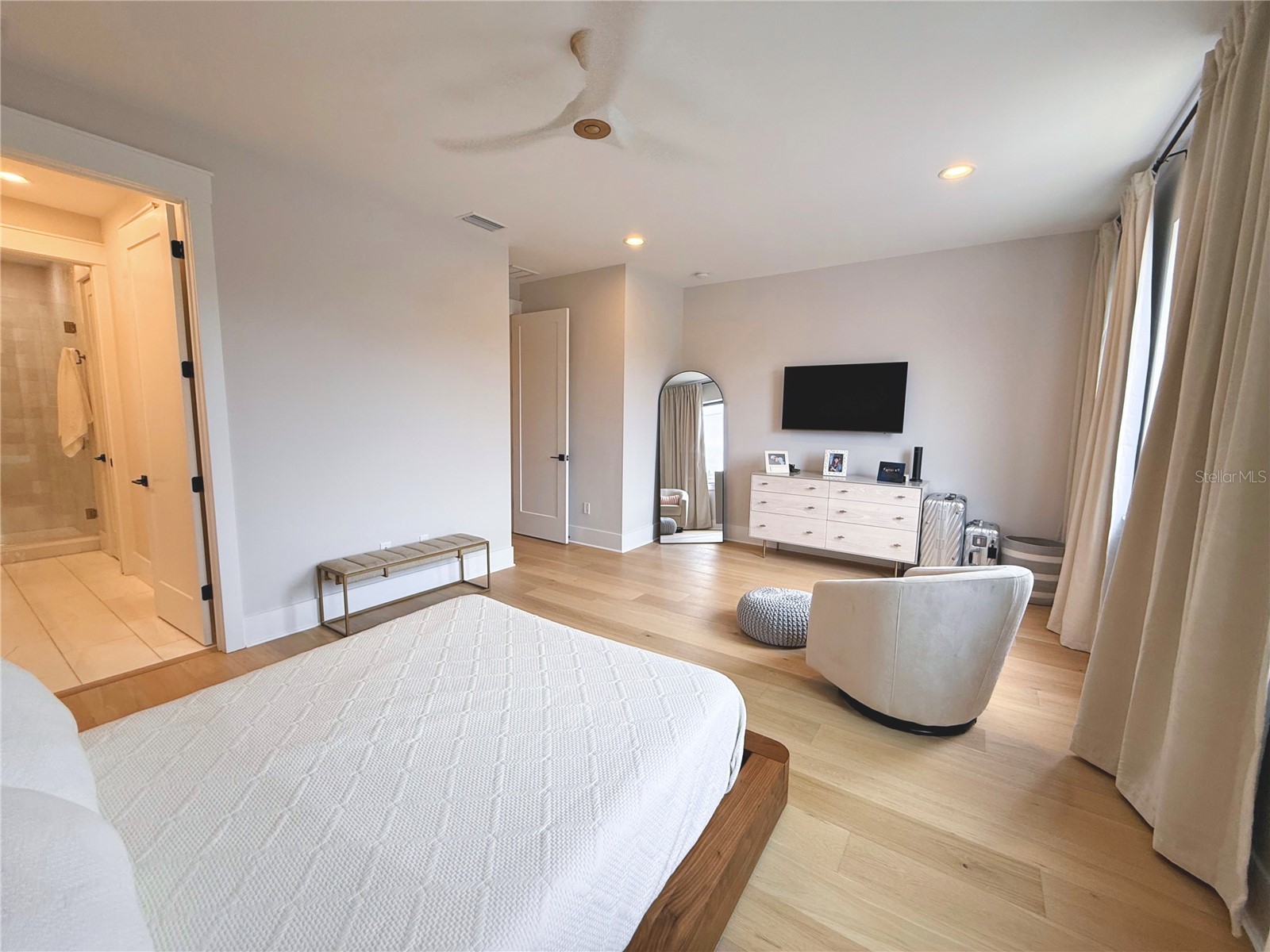 233 8th Street N Saint Petersburg FL 33701 TB8461699 image18