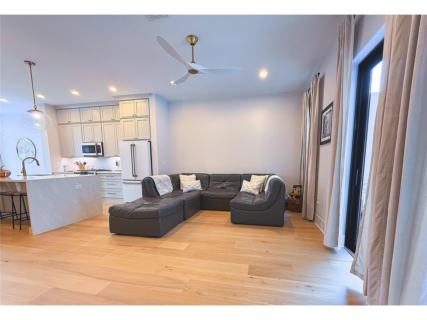 233 8th Street N Saint Petersburg FL 33701 TB8462189 image4