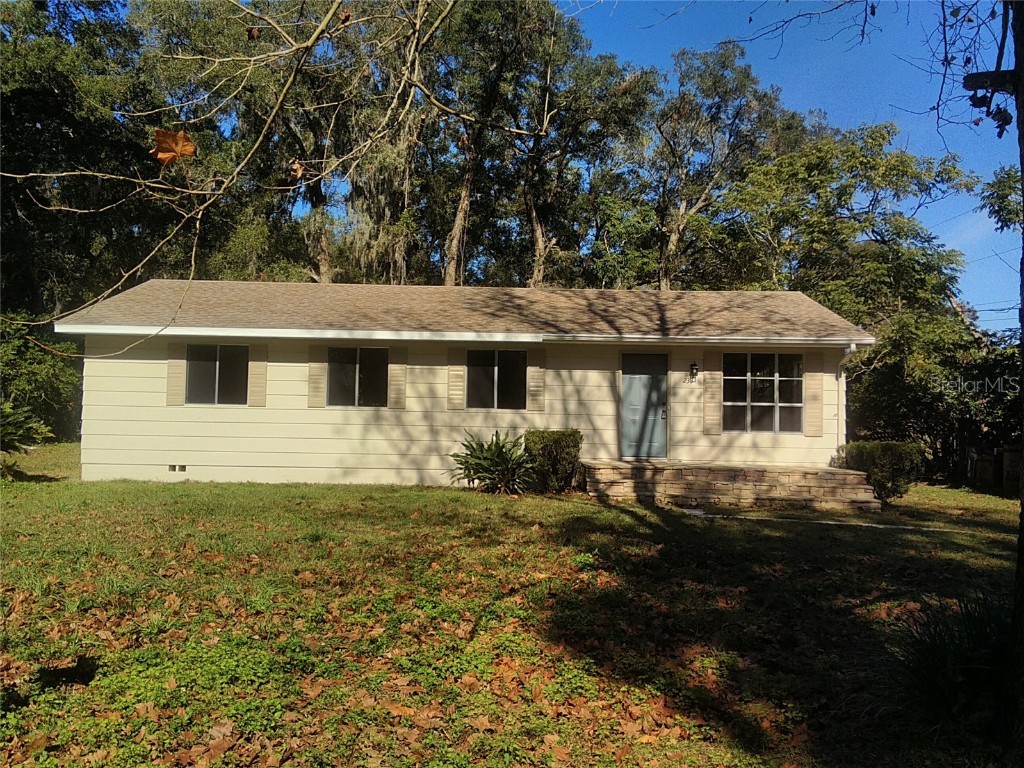 233 E Davis Street De Leon Springs FL 32130 V4940145 image1