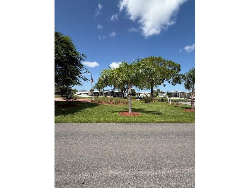 233 El Prado North Port FL 34287 TB8418939 image8