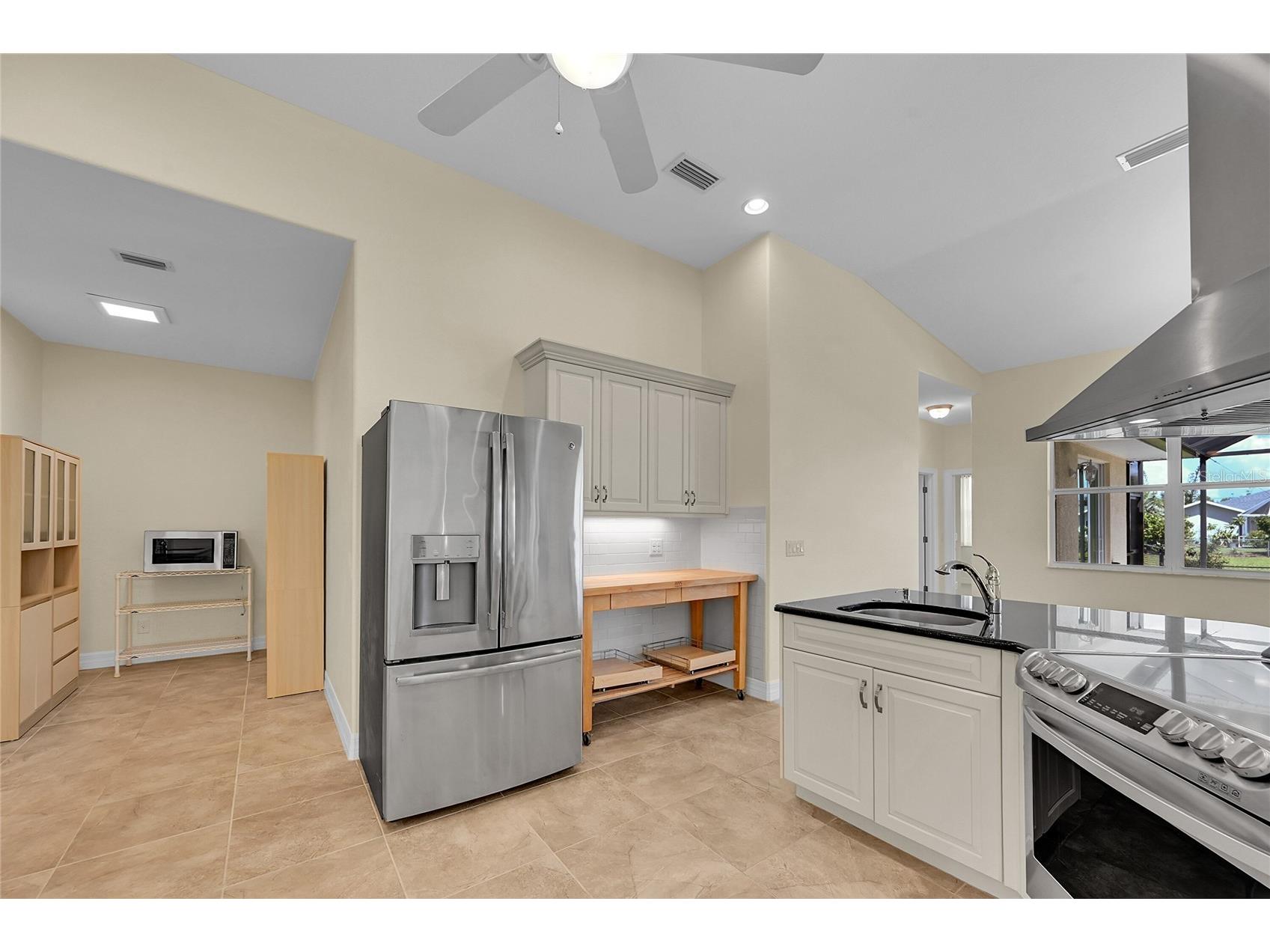 233 Fairway Road Rotonda West FL 33947 C7514272 image16