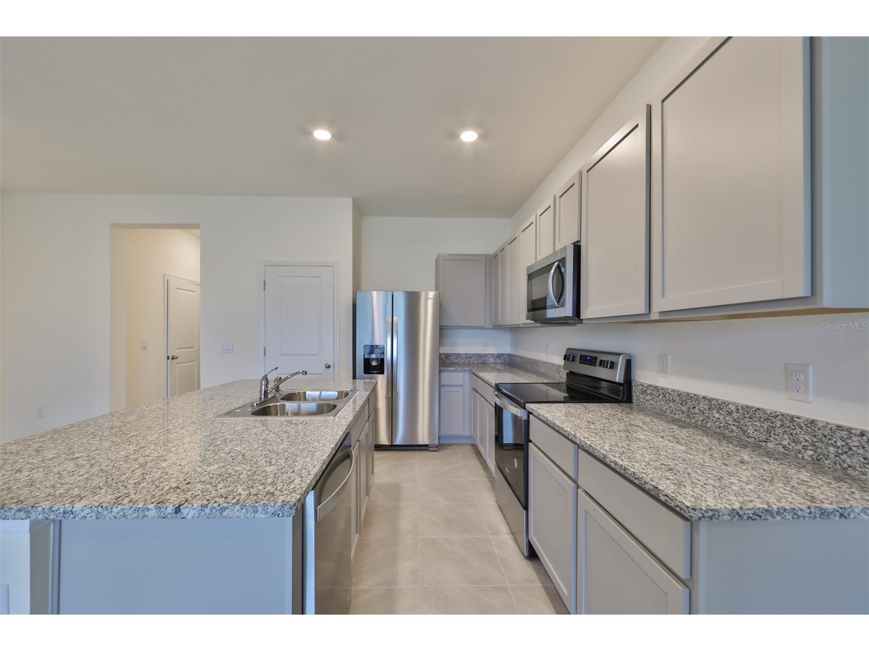 233 Mangrove Shade Circle Apollo Beach FL 33572 TB8514852 image2