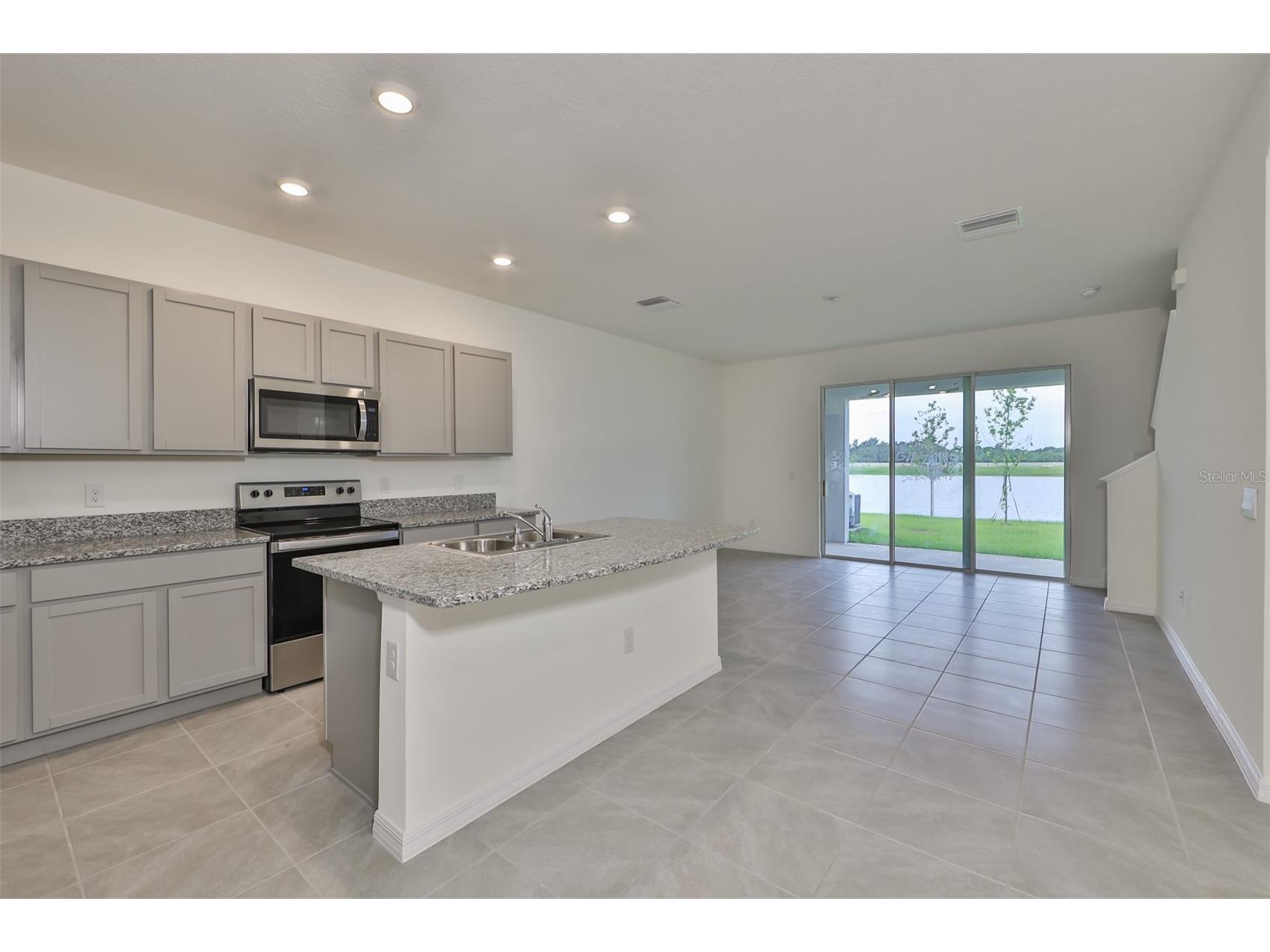 233 Mangrove Shade Circle Apollo Beach FL 33572 TB8514852 image3