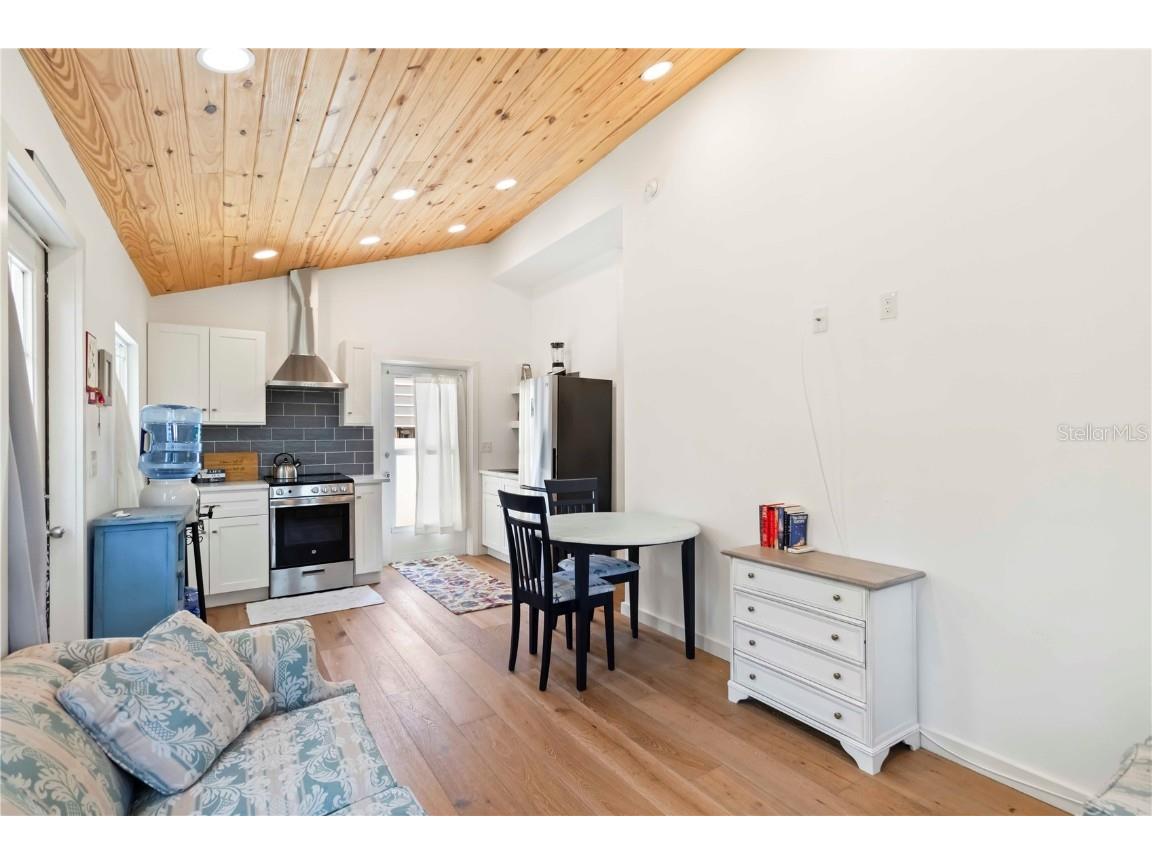 233 N New York Avenue Englewood FL 34223 C7510471 image11