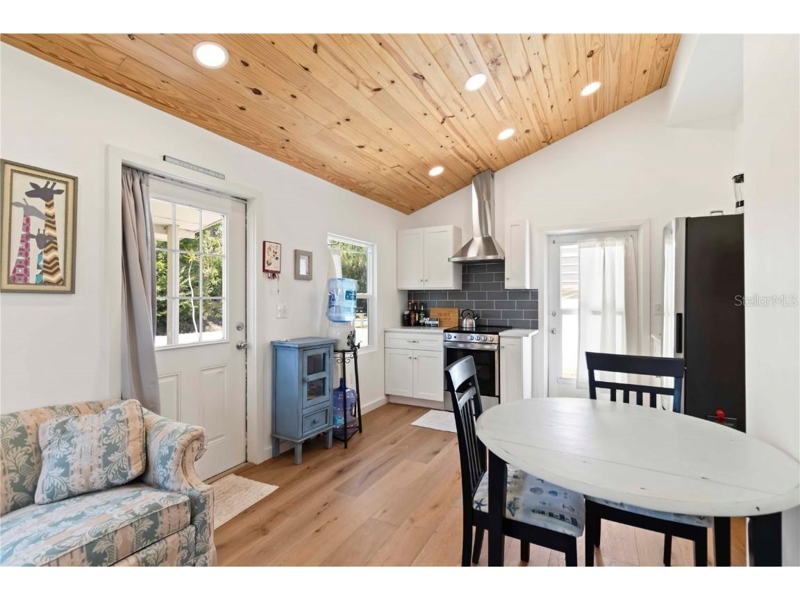 233 N New York Avenue Englewood FL 34223 C7510471 image12