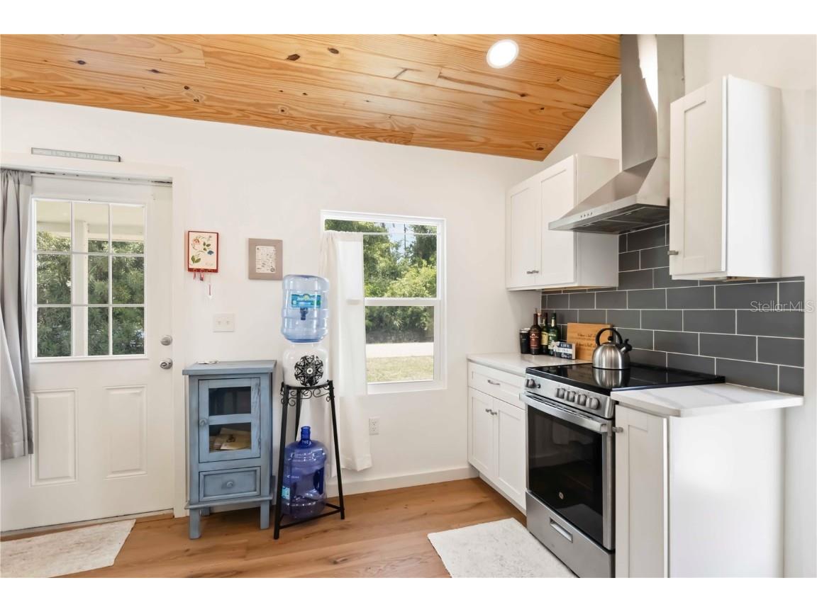 233 N New York Avenue Englewood FL 34223 C7510471 image19