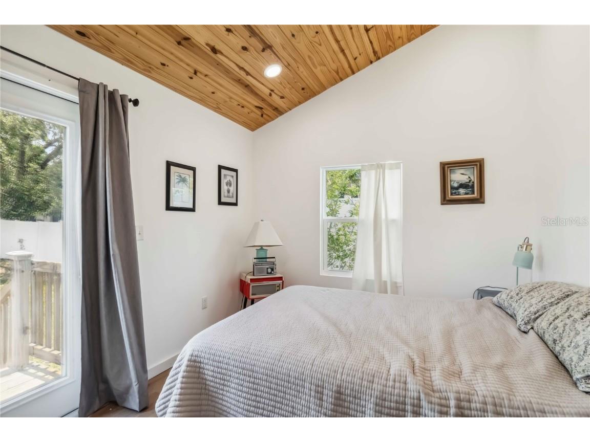 233 N New York Avenue Englewood FL 34223 C7510471 image23