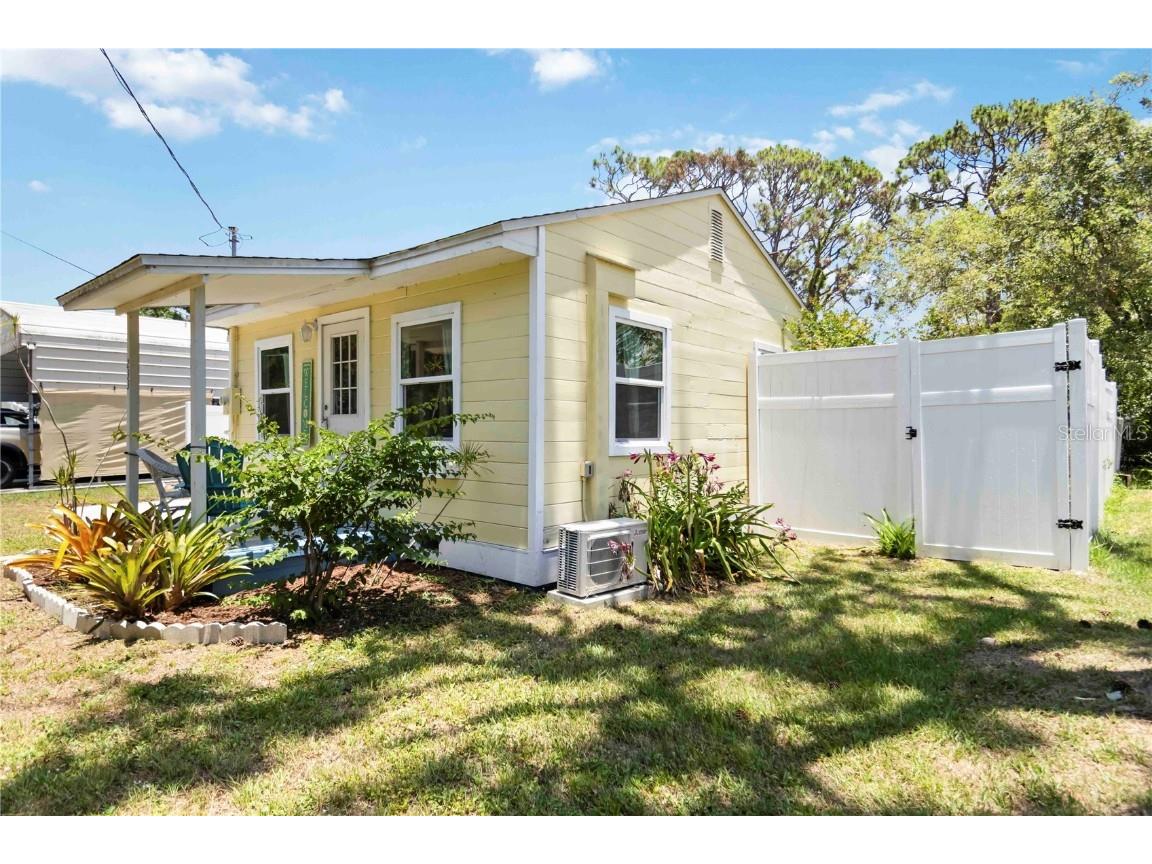 233 N New York Avenue Englewood FL 34223 C7510471 image3