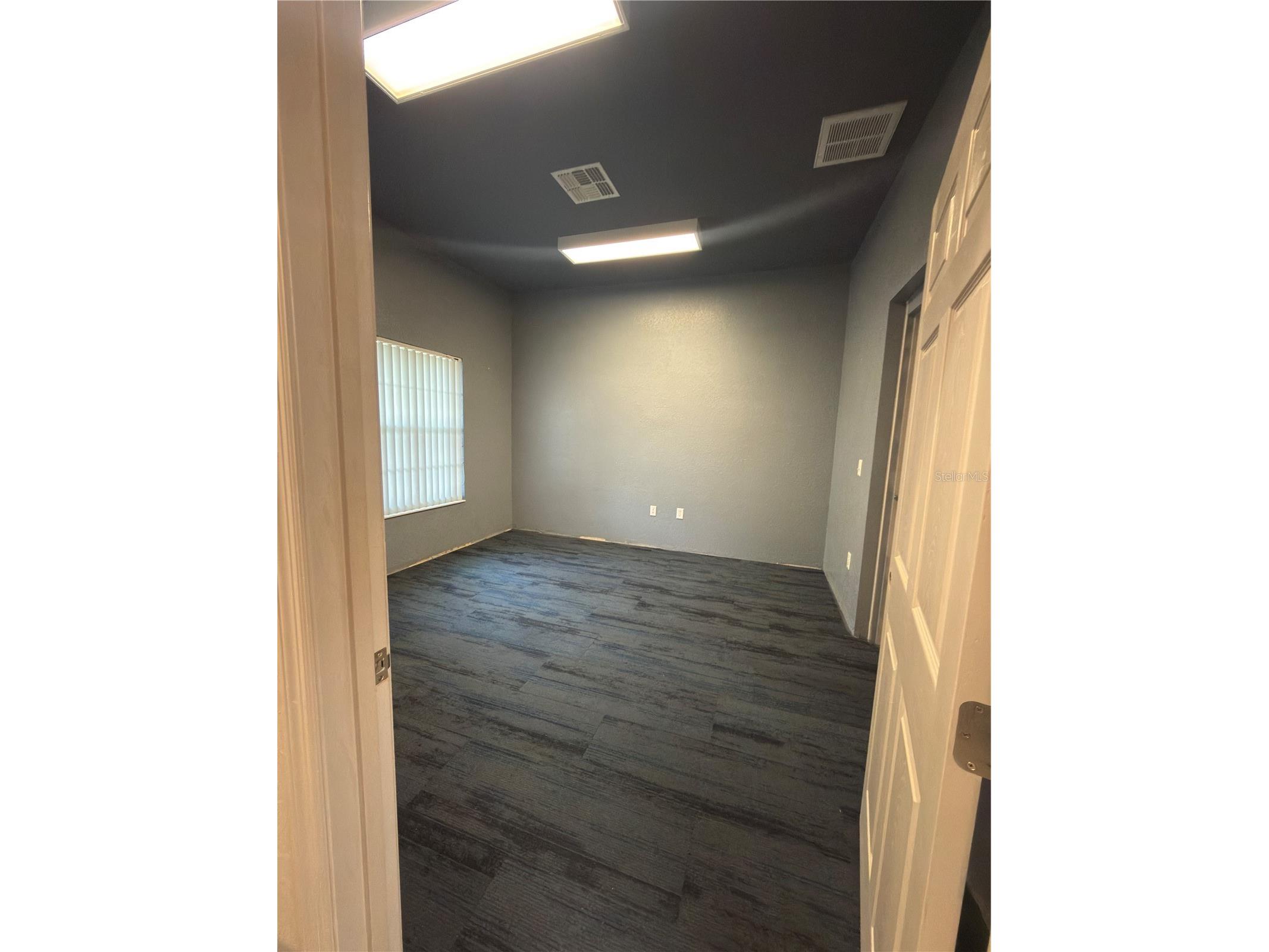 233 NE 58th Avenue #BACK OFFICE Ocala FL 34470 OM717427 image1