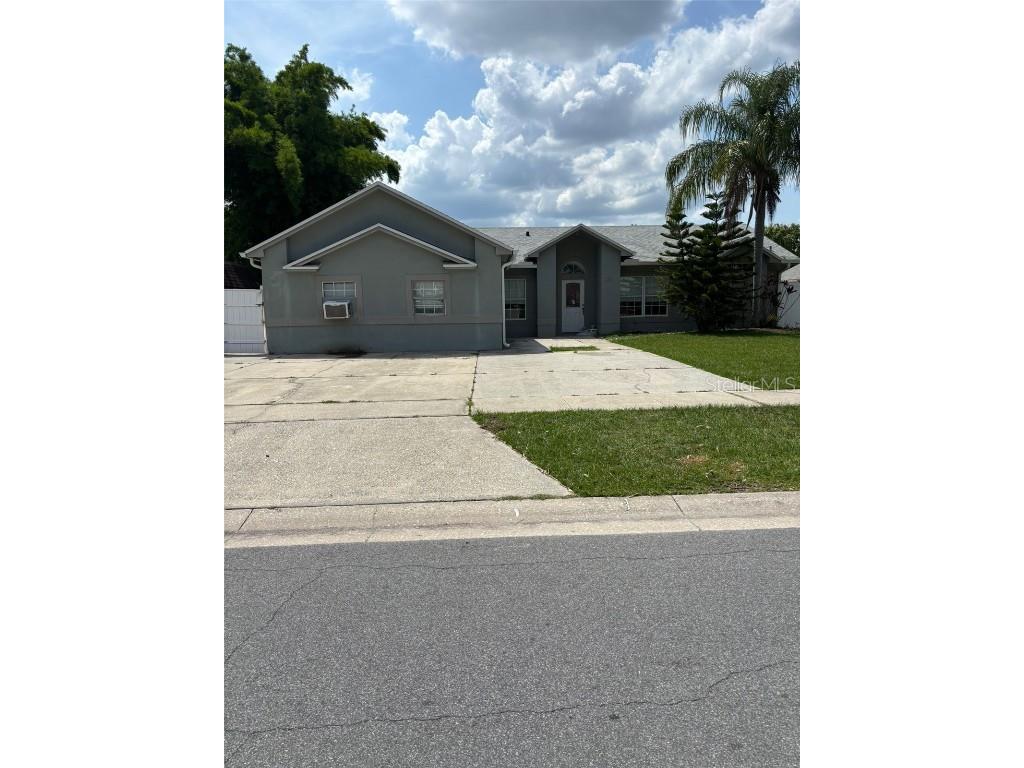 233 Red Maple Drive Kissimmee FL 34743 O6309245 image1