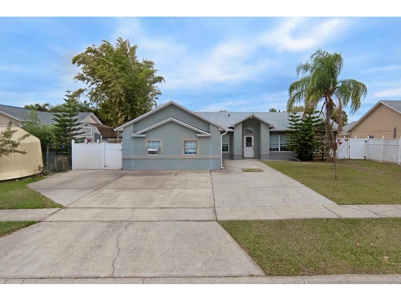 233 Red Maple Drive Kissimmee FL 34743 O6395562 image1