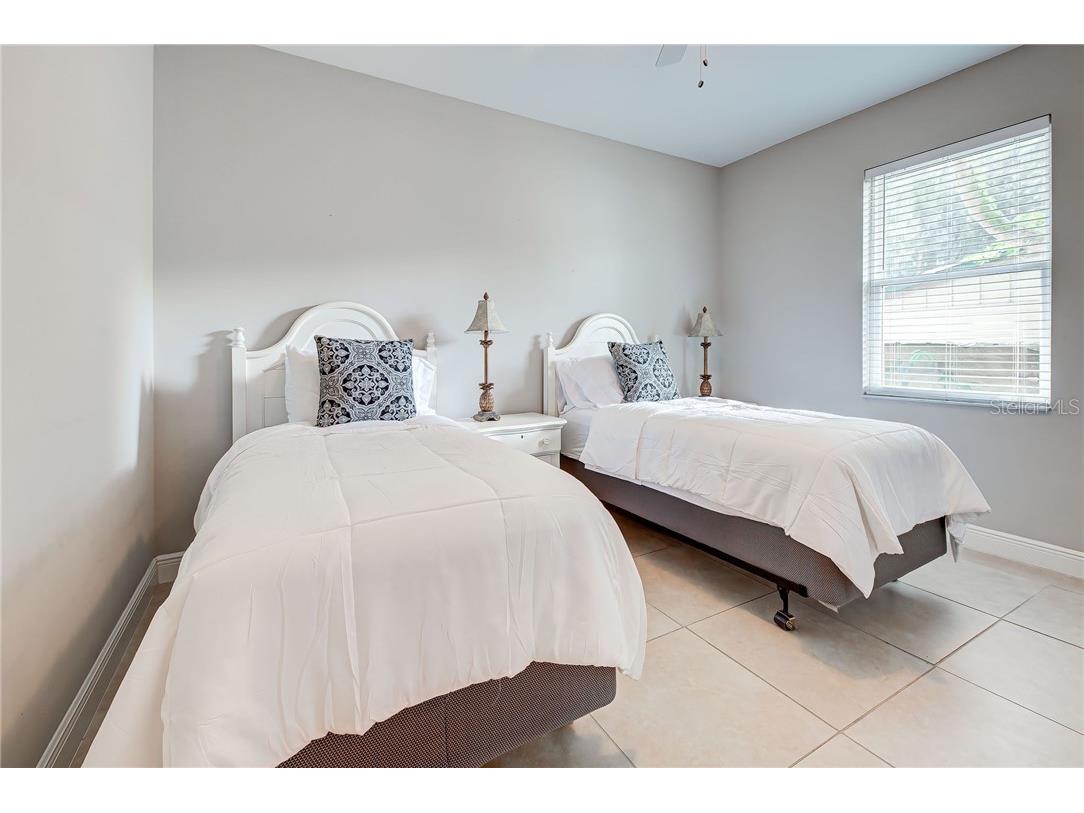 2330 Bradford Street Sarasota FL 34231 A4477491 image16