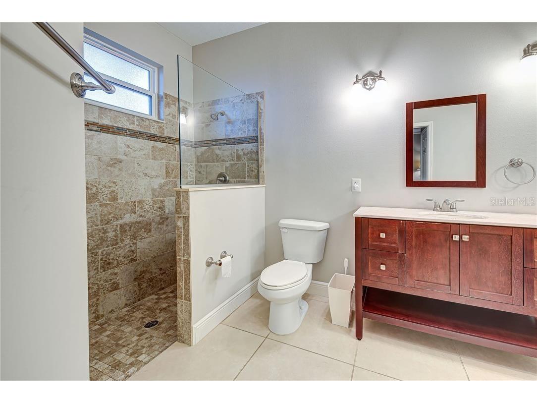 2330 Bradford Street Sarasota FL 34231 A4477491 image31