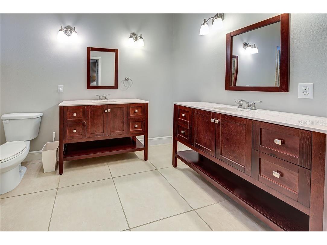 2330 Bradford Street Sarasota FL 34231 A4477491 image32