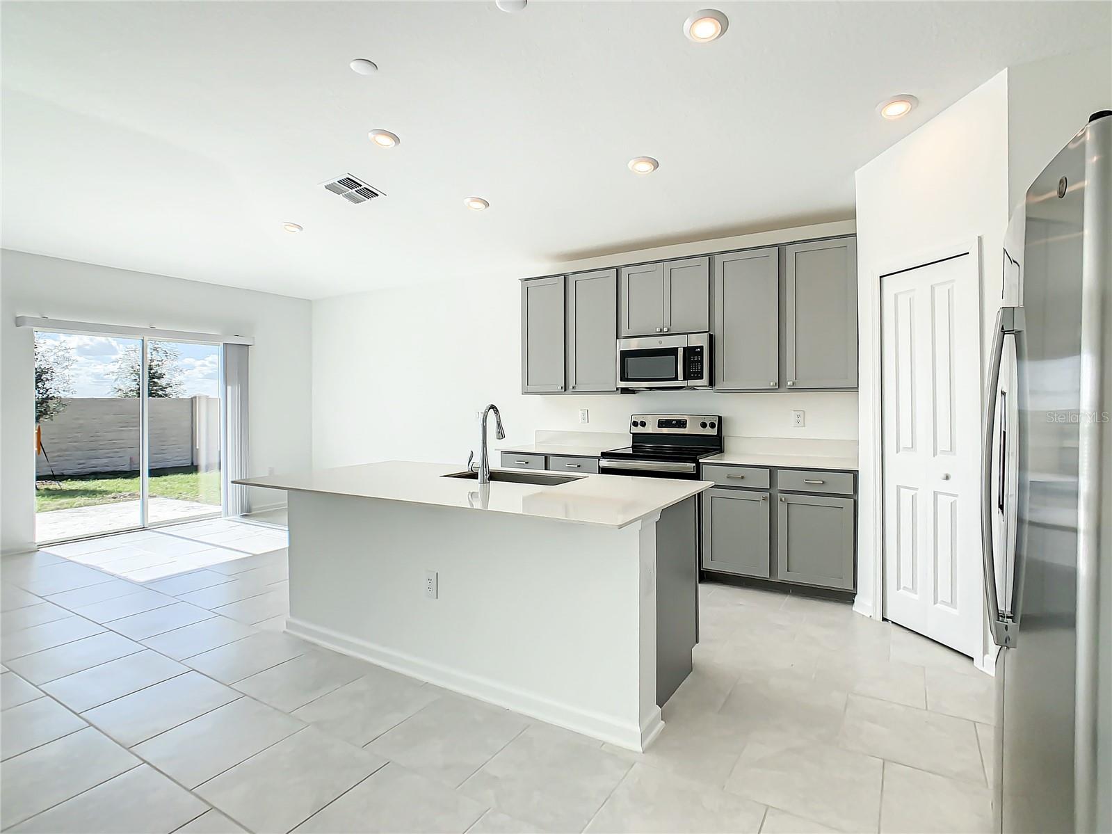 2330 Burney Falls Lane Davenport FL 33837 S5152938 image6