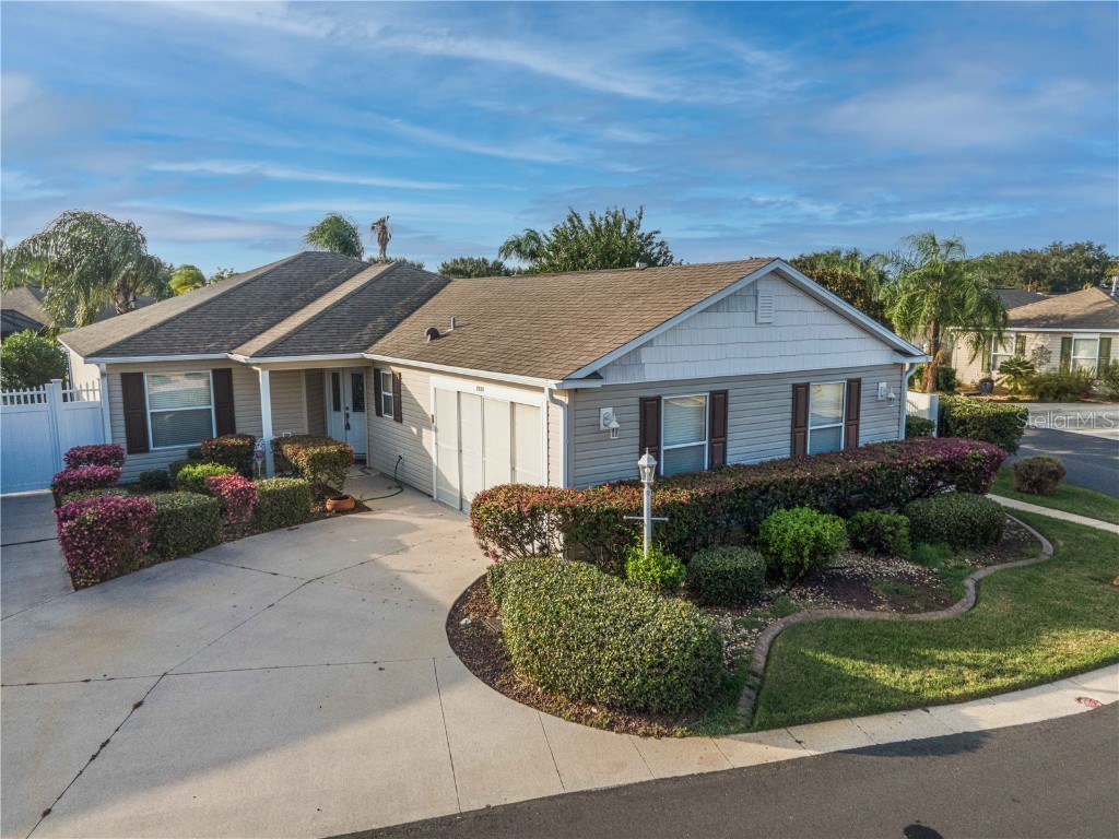 2330 Camden Terrace The Villages FL 32162 G5073772 image1