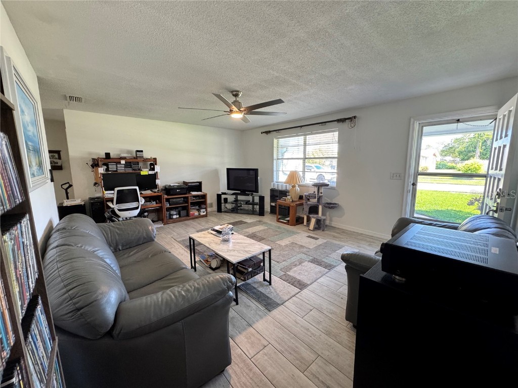 2330 Green Street South Daytona FL 32119 O6347775 image10