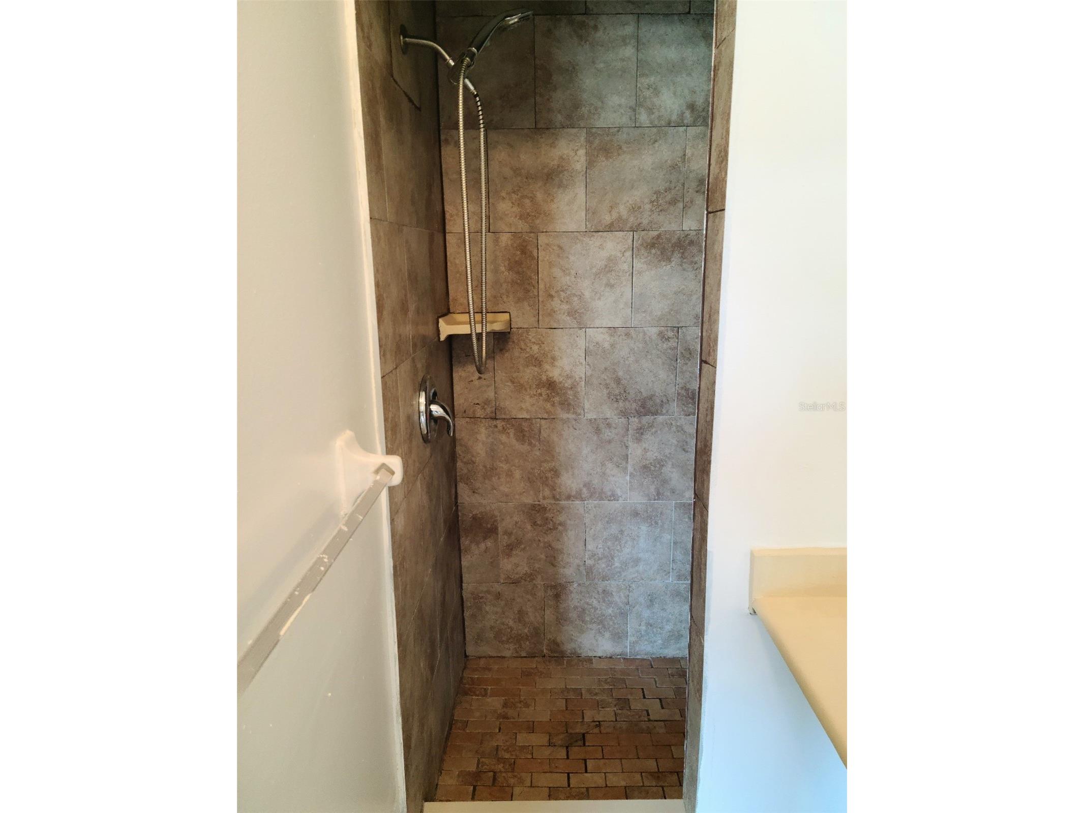 2330 Huntington Green Ct #6 Orlando FL 32839 O6401022 image14