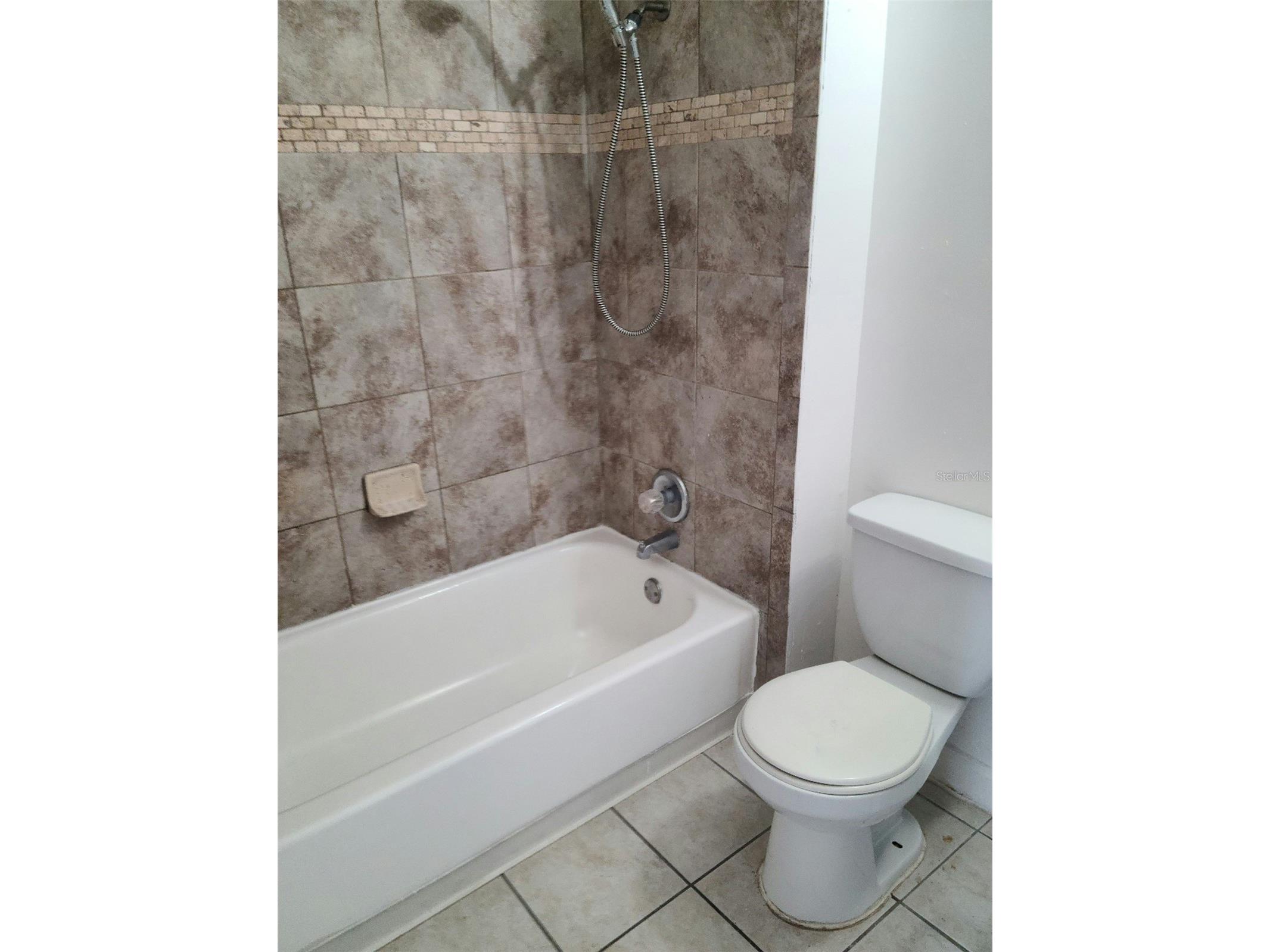 2330 Huntington Green Ct #6 Orlando FL 32839 O6401022 image18