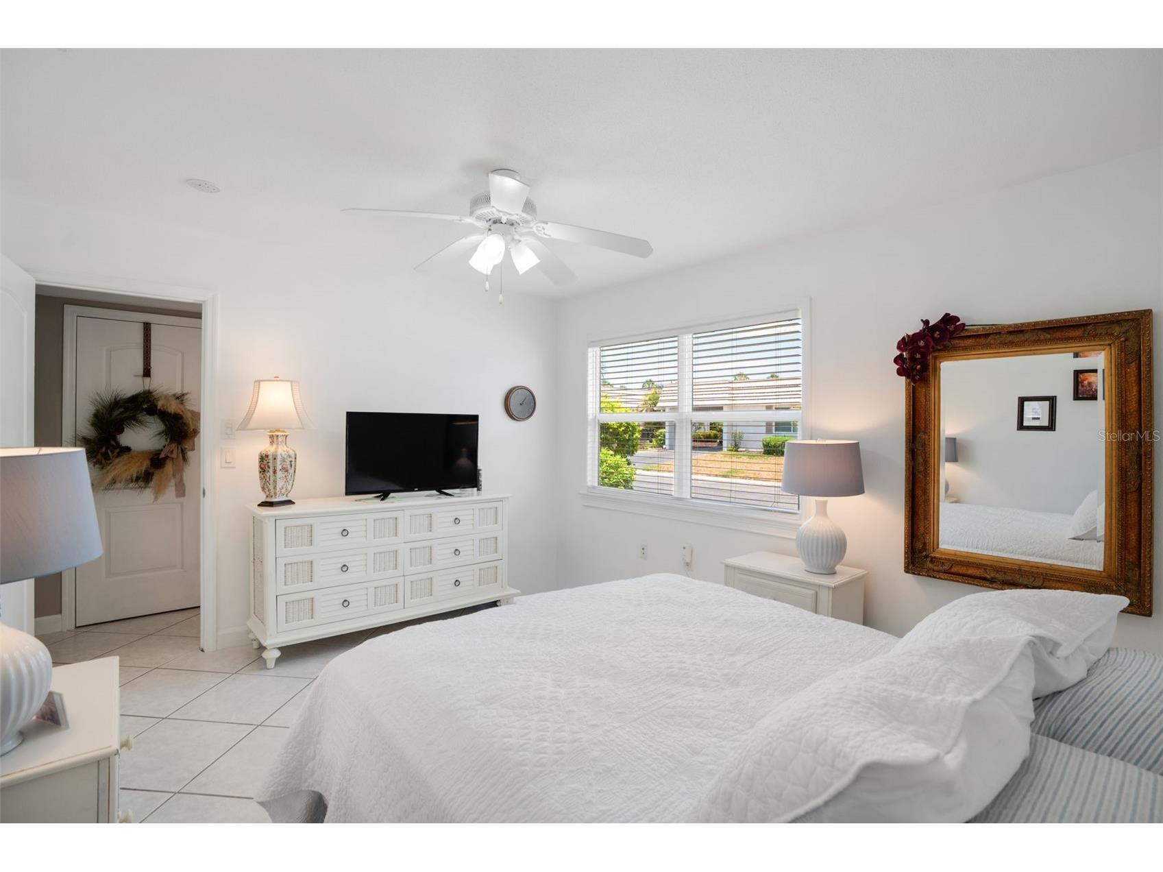 2330 Riverbluff Parkway #V245 Sarasota FL 34231 A4693008 image16