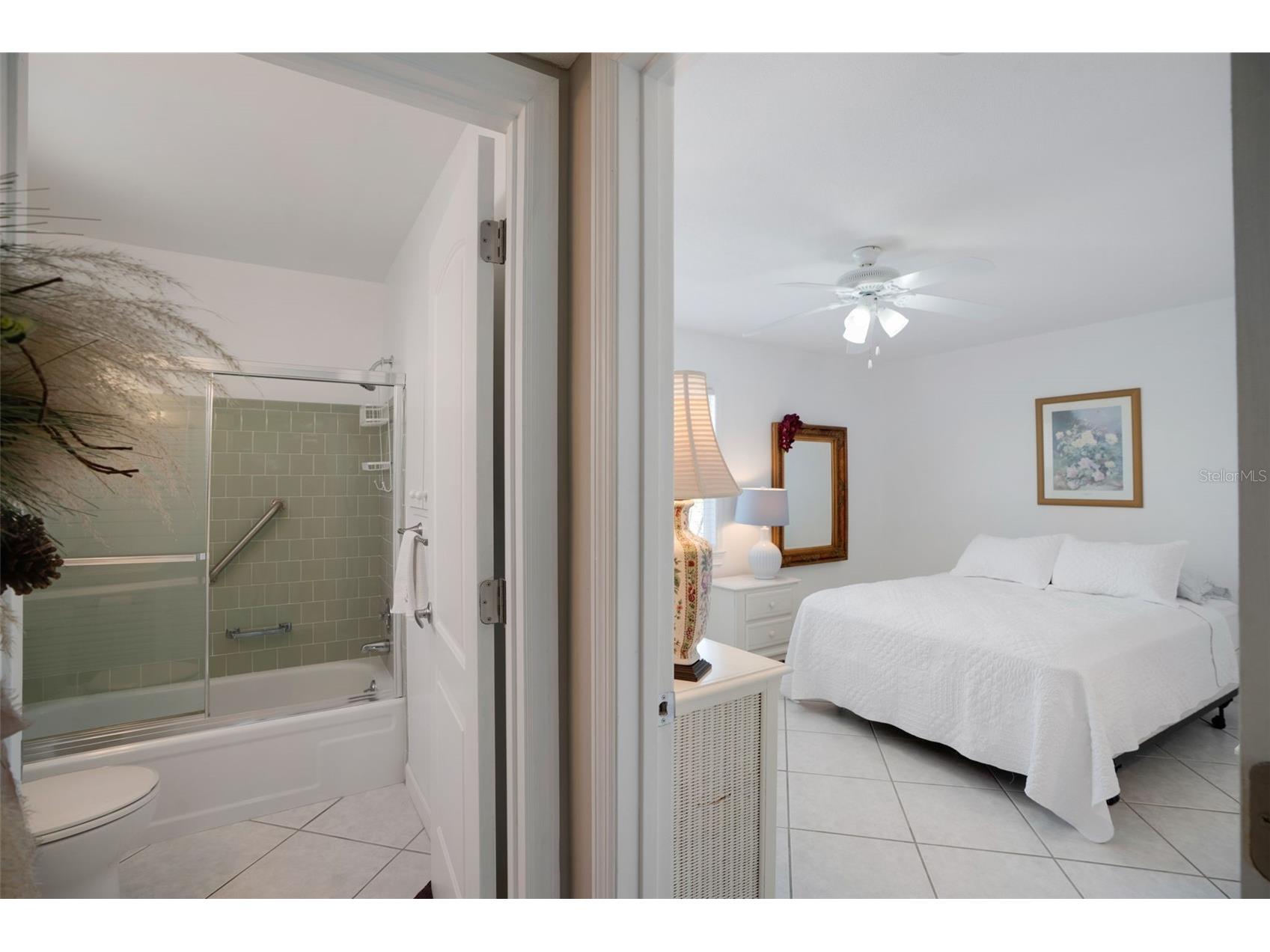 2330 Riverbluff Parkway #V245 Sarasota FL 34231 A4693008 image18