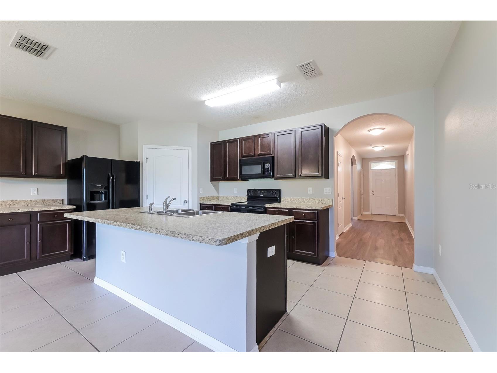 2330 Sequoia Way Davenport FL 33896 TB8527547 image4