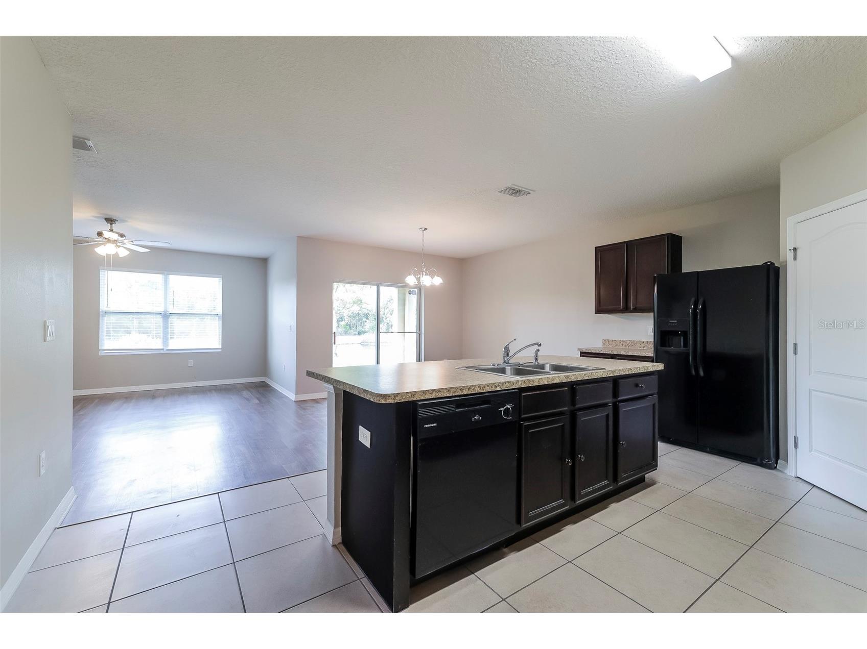 2330 Sequoia Way Davenport FL 33896 TB8527547 image5