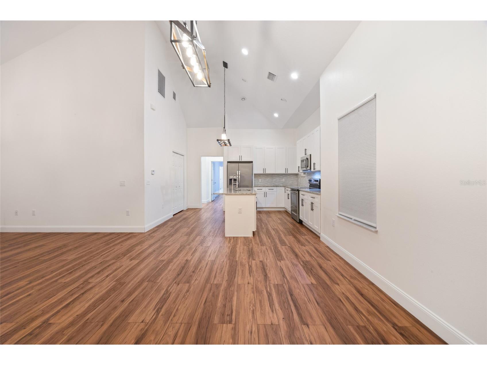 2330 W Saint Louis Street Tampa FL 33607 TB8497441 image10