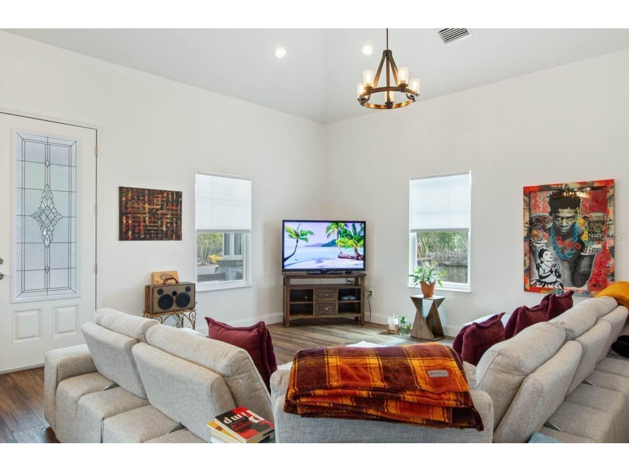 2330 W Saint Louis Street Tampa FL 33607 TB8497441 image18