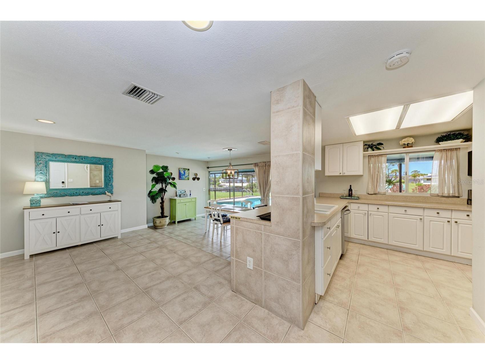 2331 Cannolot Boulevard Port Charlotte FL 33948 - AUBURN WATERWAY A4690057 image13