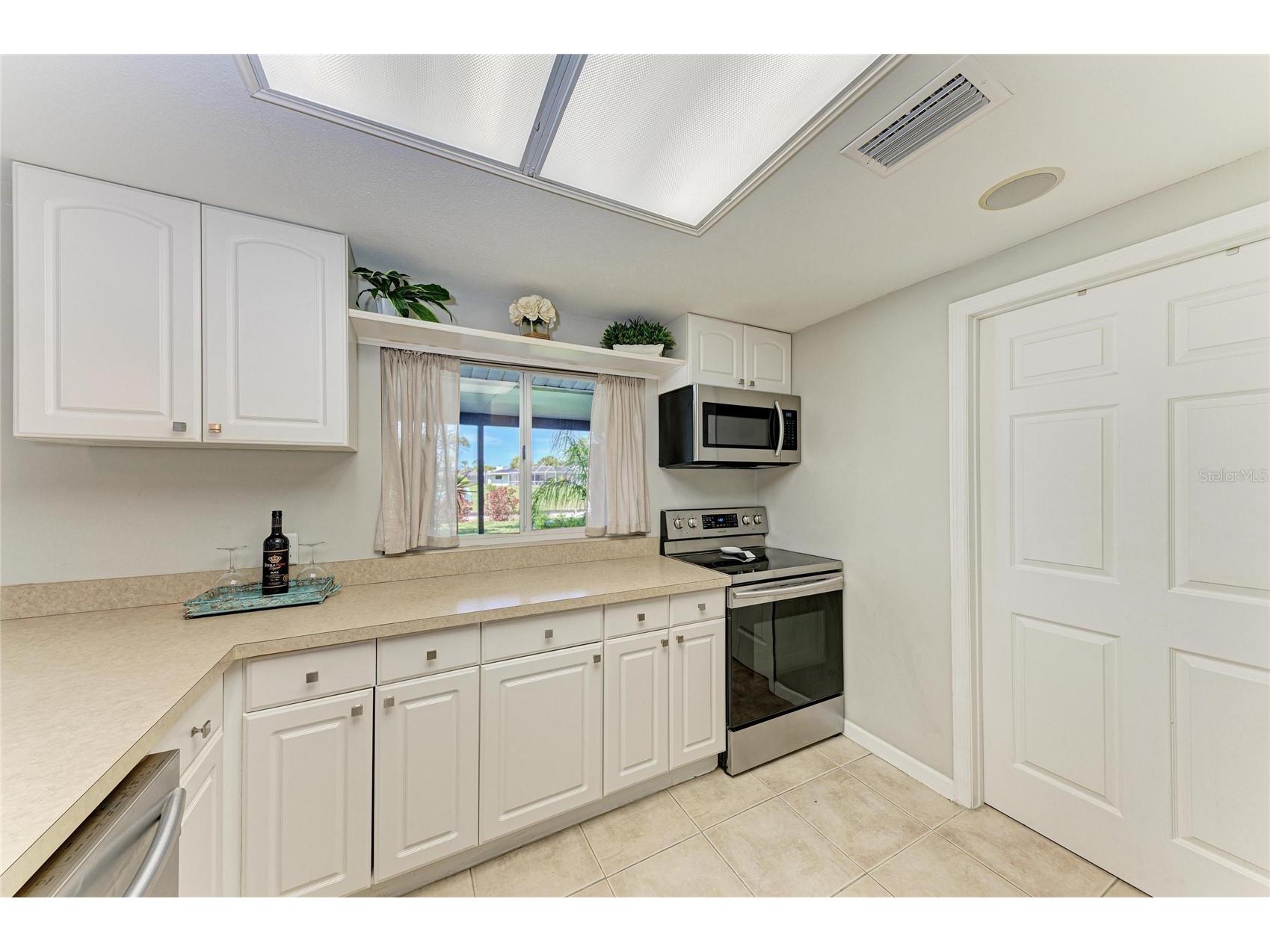 2331 Cannolot Boulevard Port Charlotte FL 33948 - AUBURN WATERWAY A4690057 image17