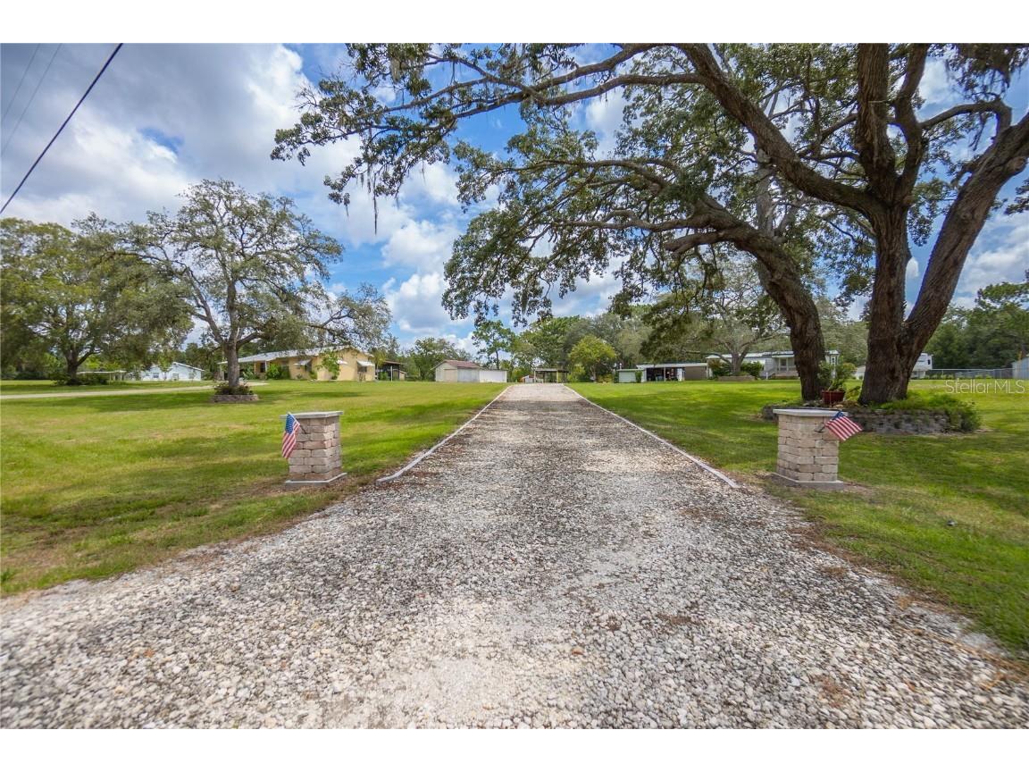 2331 N Reynolds Avenue Crystal River FL 34428 W7867997 image1