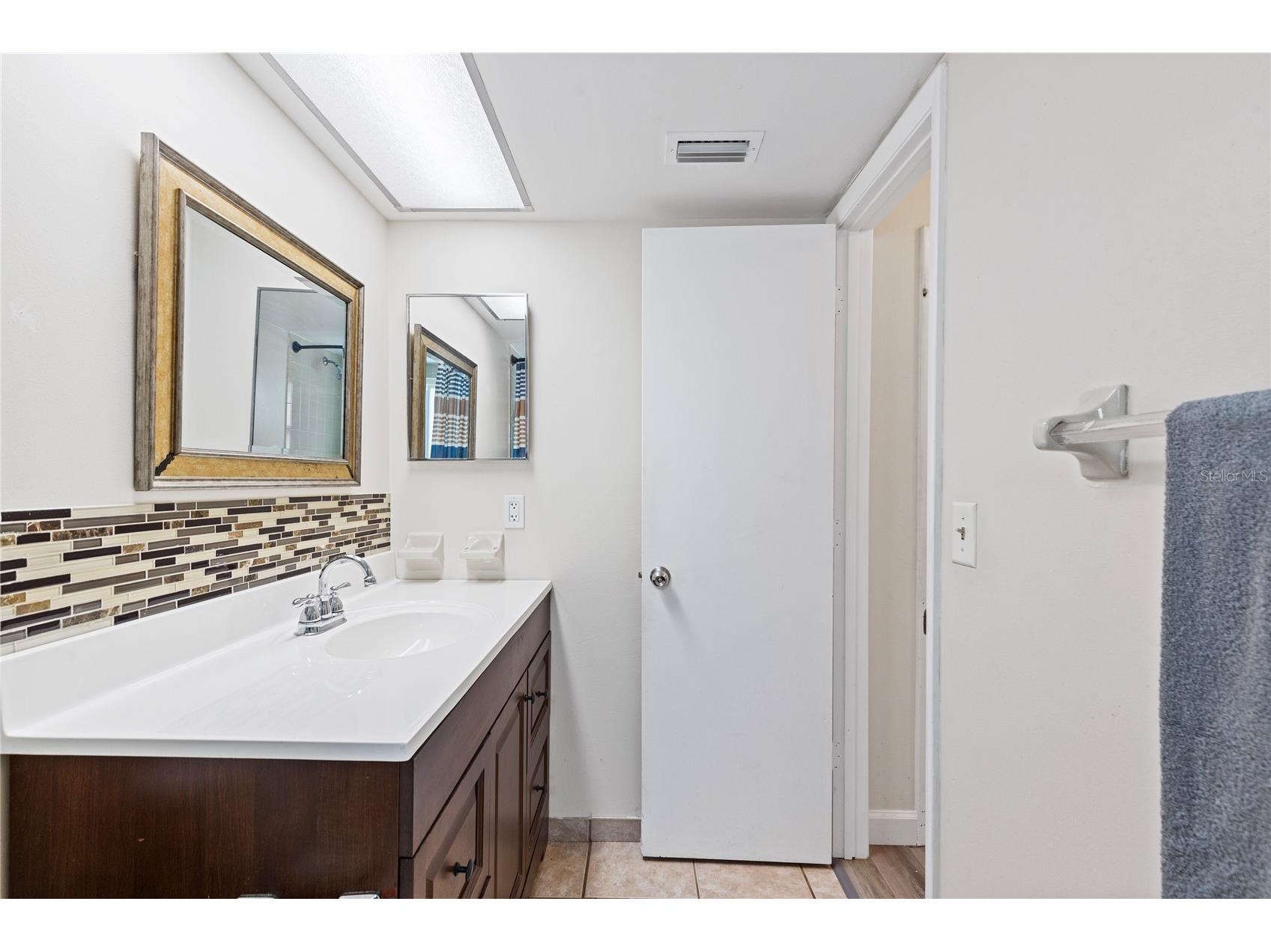 2331 Newton Drive Palm Harbor FL 34683 TB8508215 image16